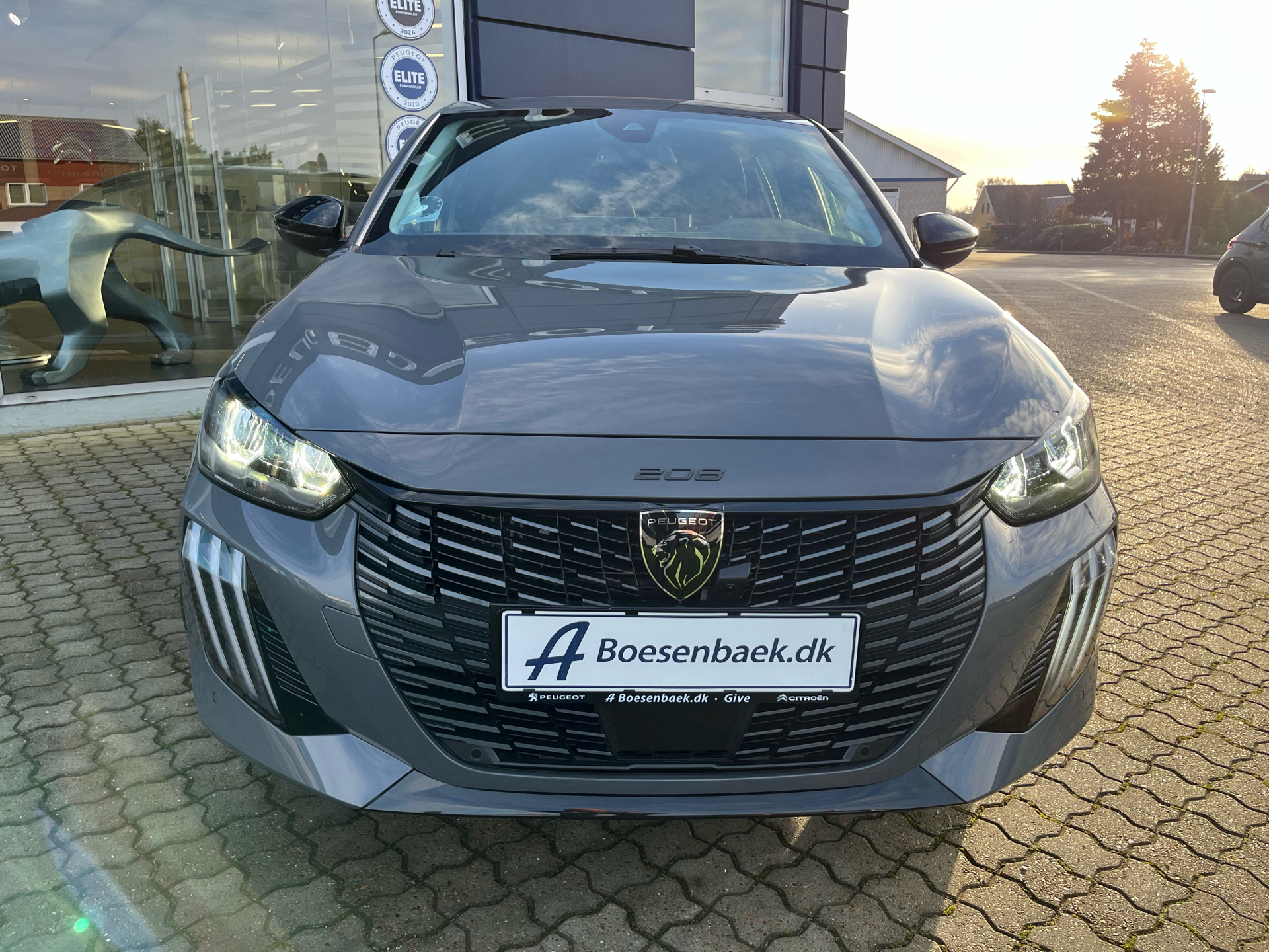 Billede af Peugeot 208 1,2 PureTech Allure+ EAT8 100HK 5d 8g Aut.