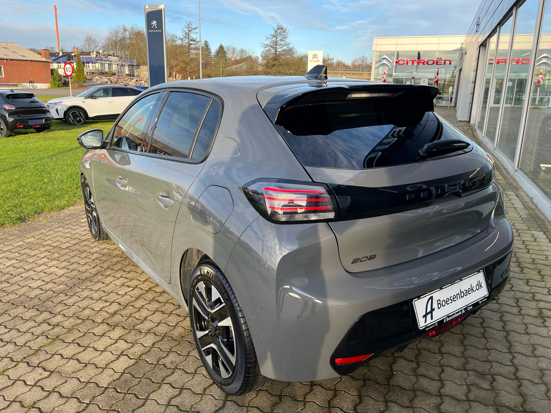 Billede af Peugeot 208 1,2 PureTech Allure+ EAT8 100HK 5d 8g Aut.