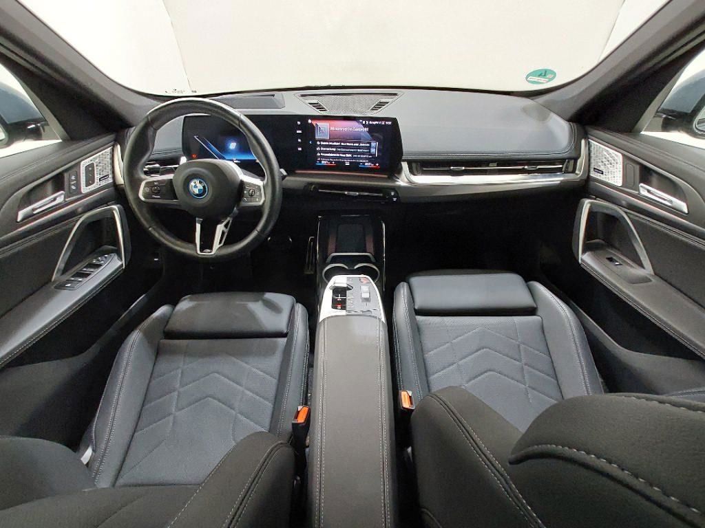 BMW iX1 2023