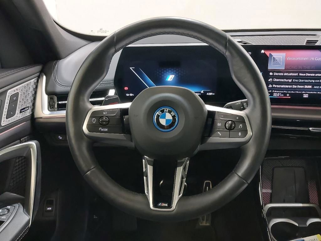 BMW iX1 2023