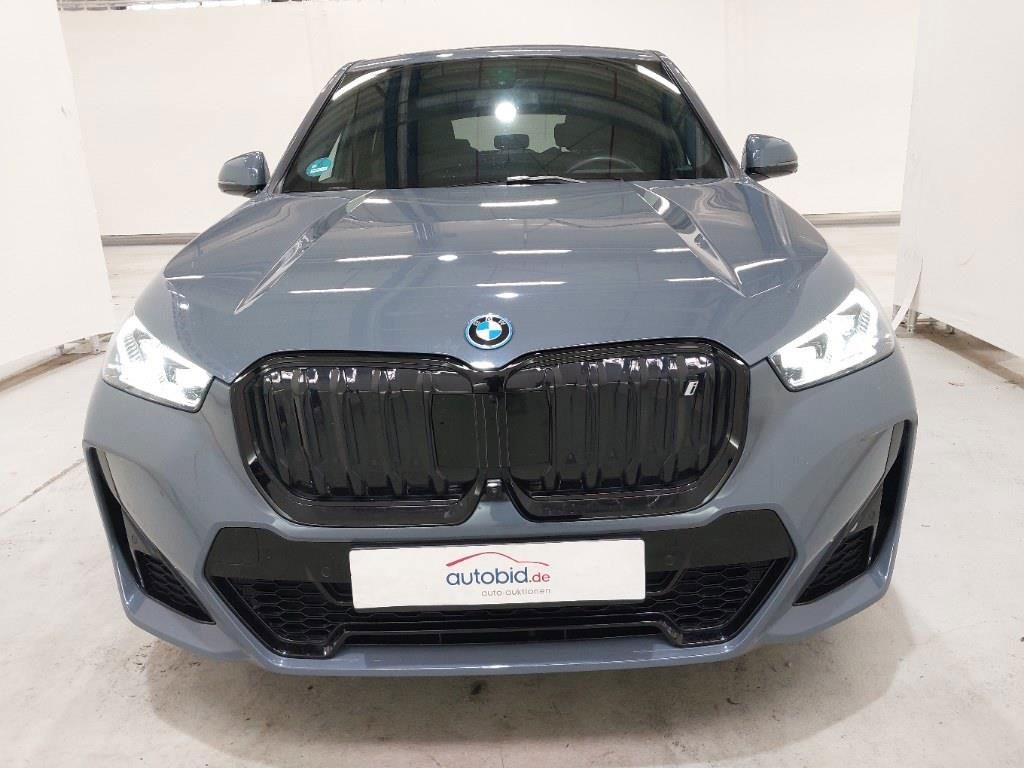 BMW iX1 2023