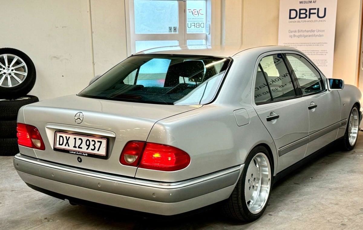 Mercedes-Benz E430 