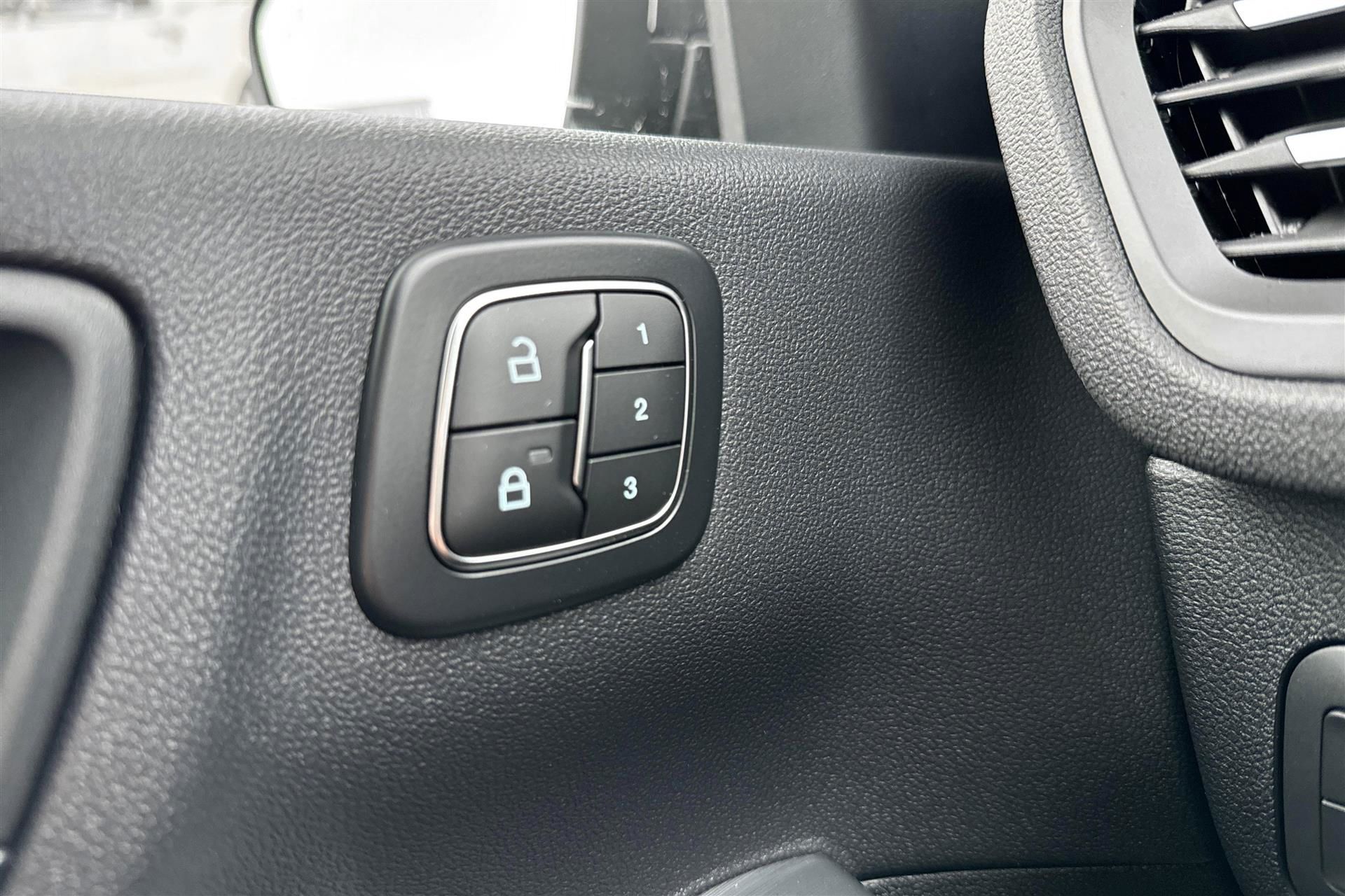 Billede af Ford Kuga 2,5 Plugin-hybrid ST-Line X CVT 243HK 5d Aut.