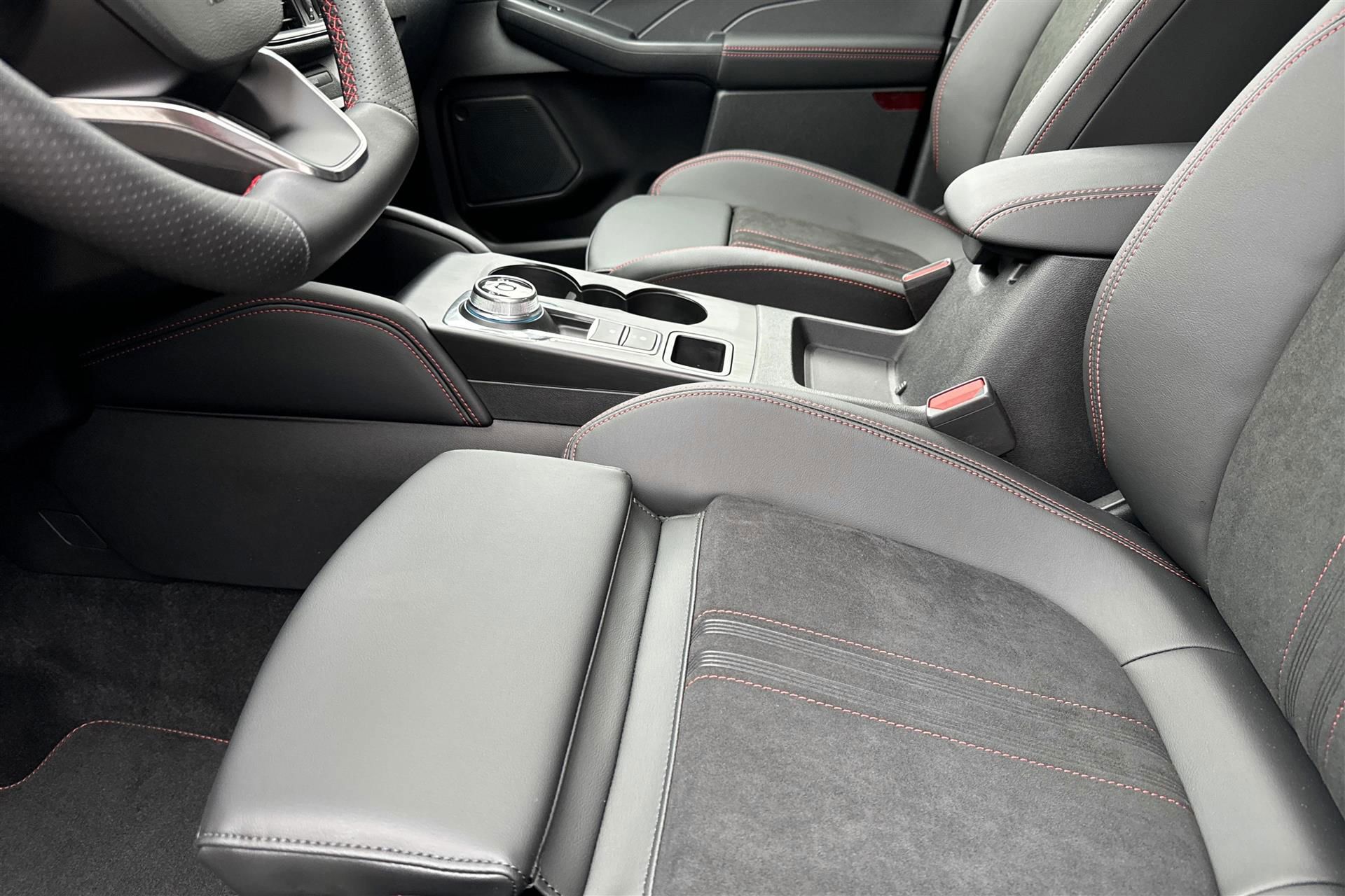 Billede af Ford Kuga 2,5 Plugin-hybrid ST-Line X CVT 243HK 5d Aut.