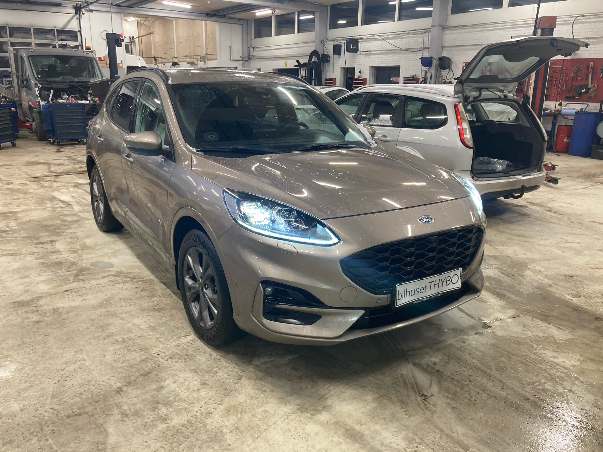 Billede af Ford Kuga 2,5 Plugin-hybrid ST-Line X CVT 225HK 5d Trinl. Gear