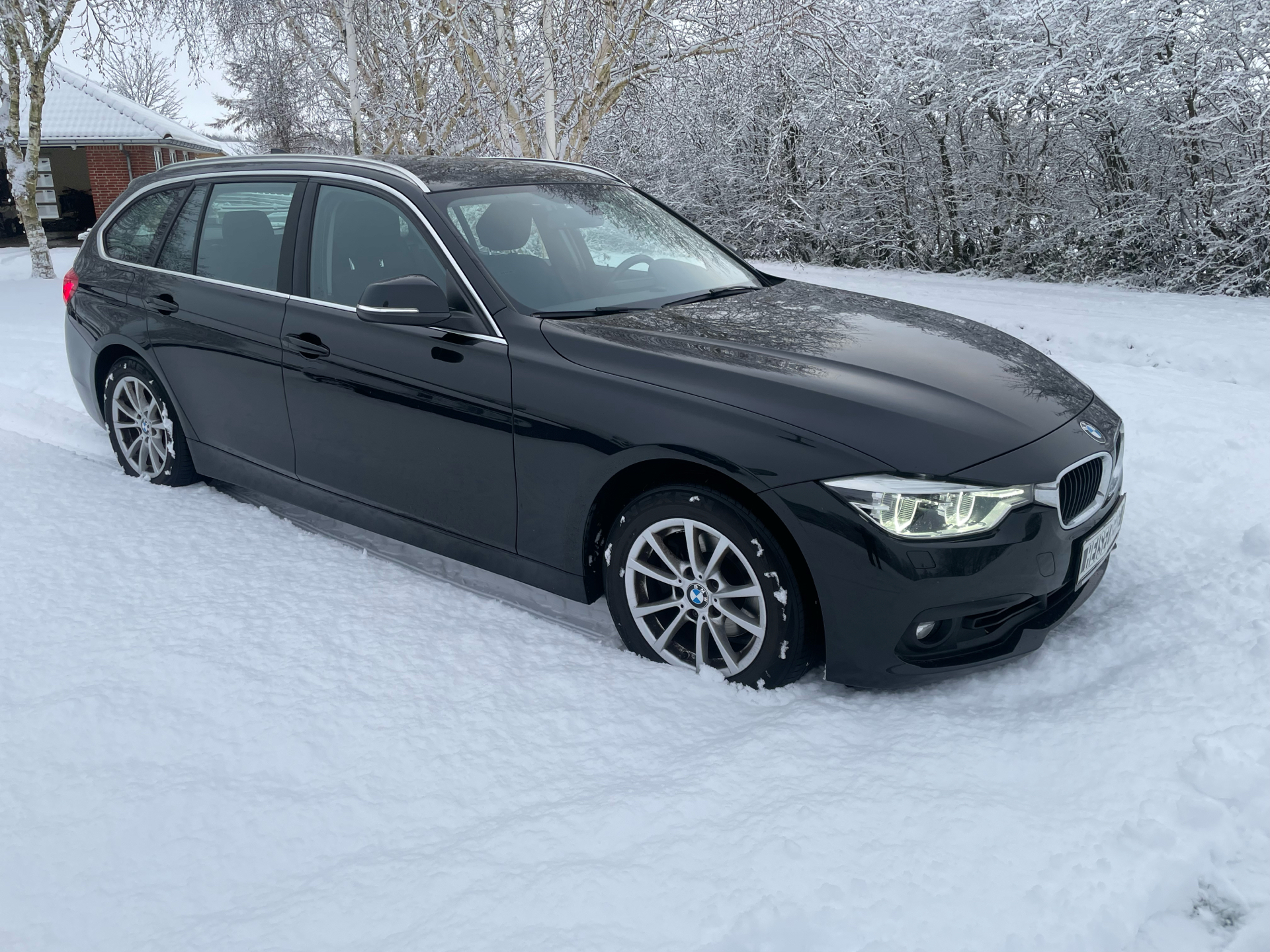 Billede af BMW 320i Touring 2,0 Advantage Steptronic 184HK Stc 8g Aut.