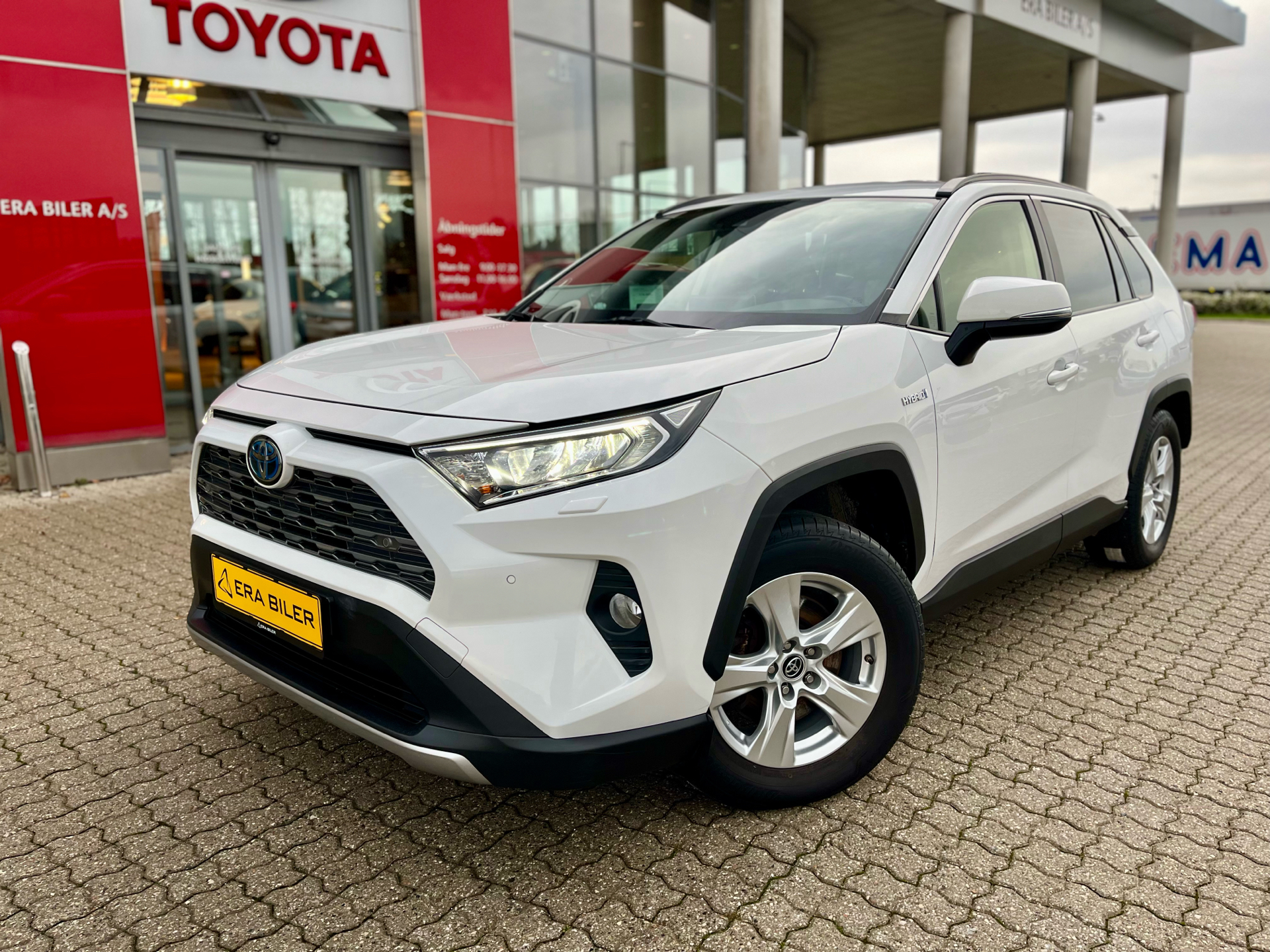 Billede af Toyota RAV4 2,5 Hybrid H3 218HK Van 6g Aut.