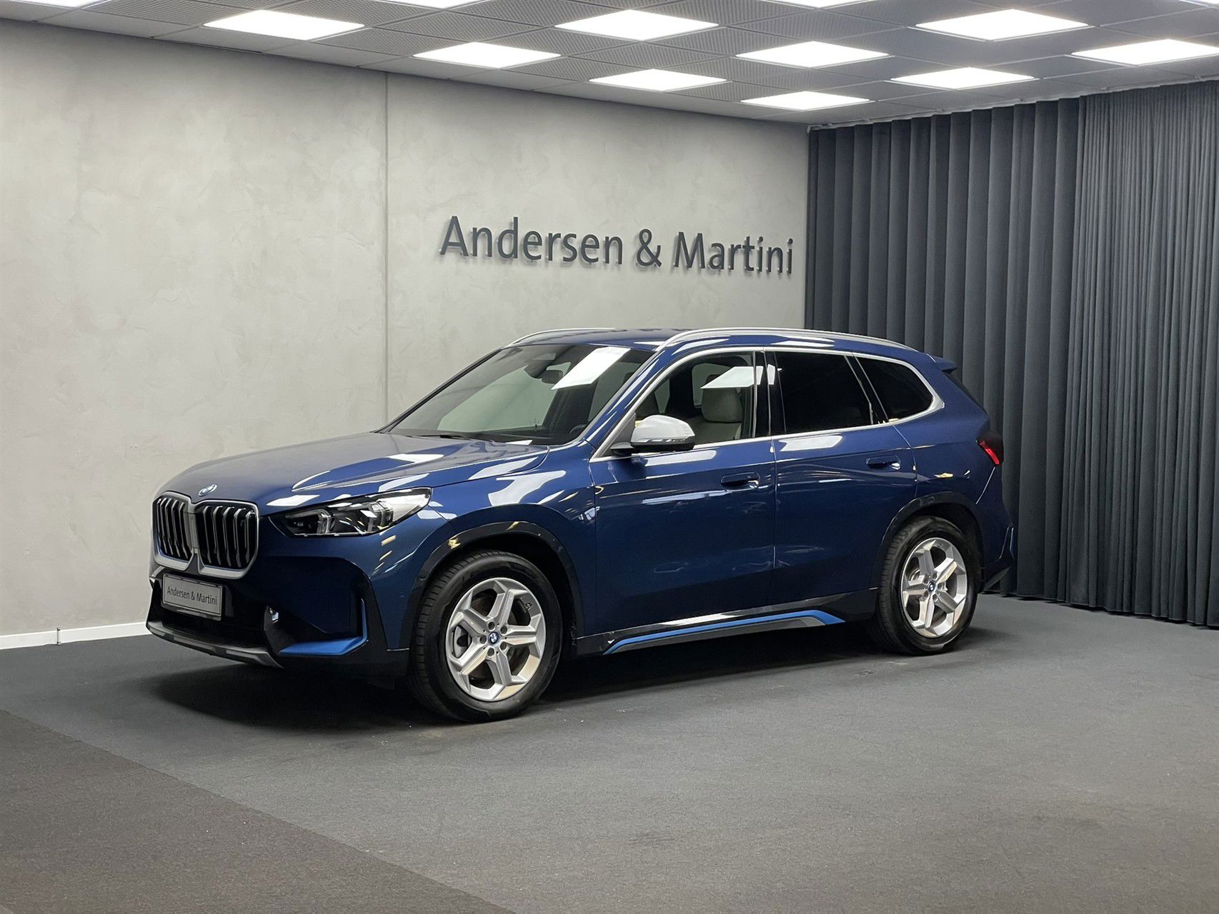 Billede af BMW iX1 xDrive30 EL xLine 4x4 313HK 5d Aut.