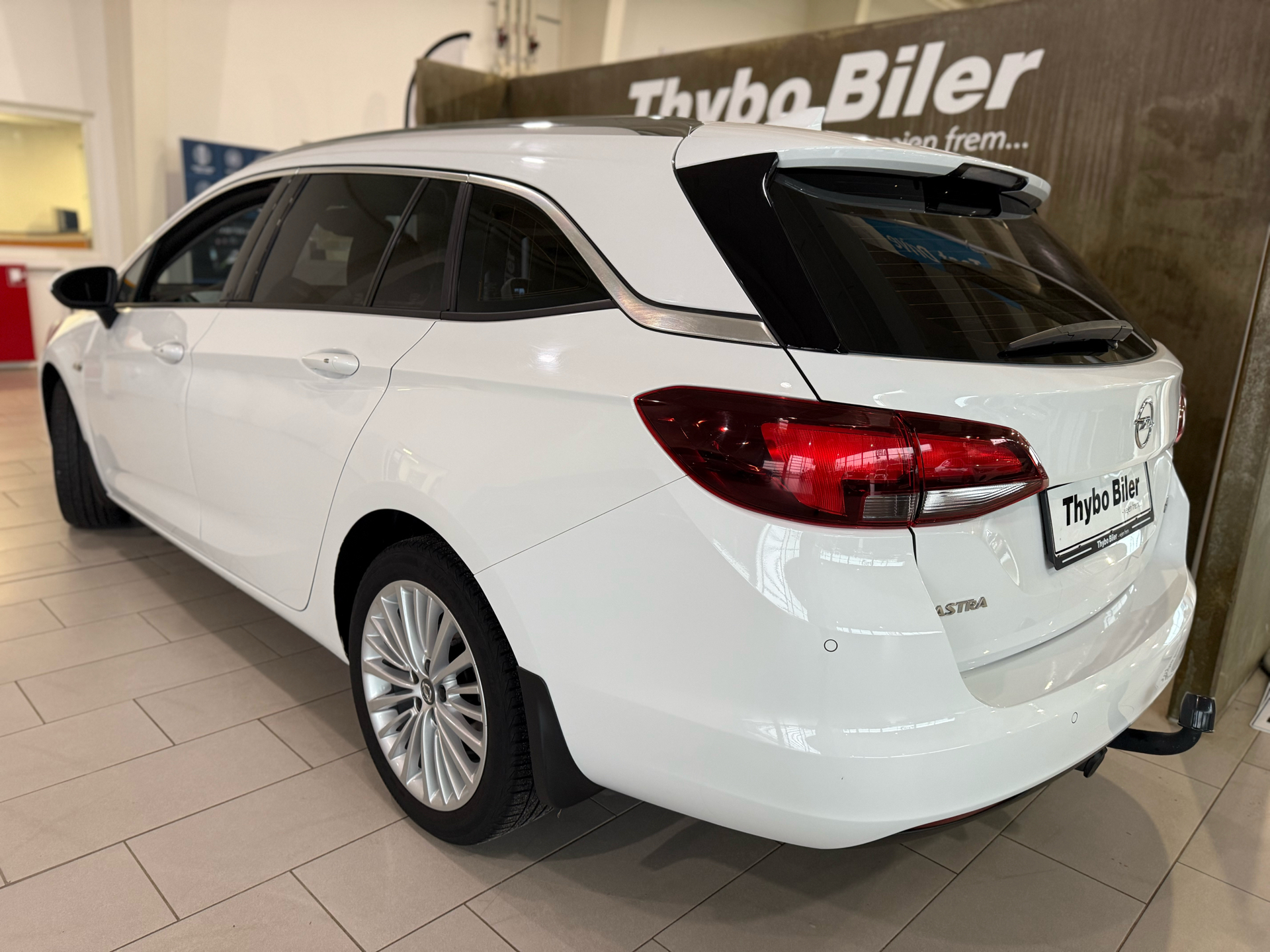 Billede af Opel Astra Sports Tourer 1,4 Turbo Innovation Start/Stop 150HK Stc 6g Aut.