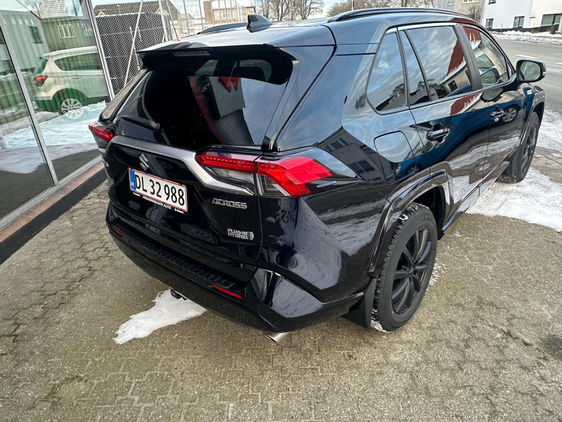 Billede af Suzuki Across 2,5 Hybrid Adventure E-CVT 306HK 5d Trinl. Gear