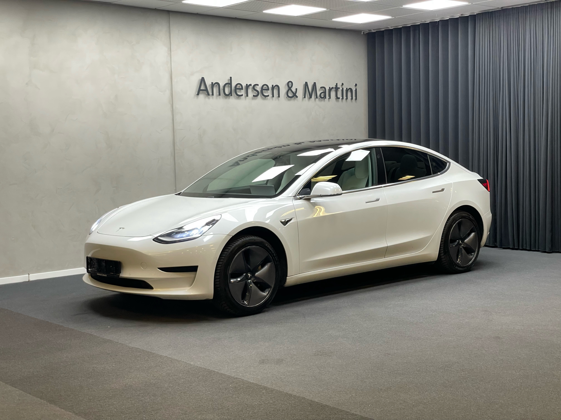 Billede af Tesla Model 3 EL Standard Range Plus 258HK Aut.