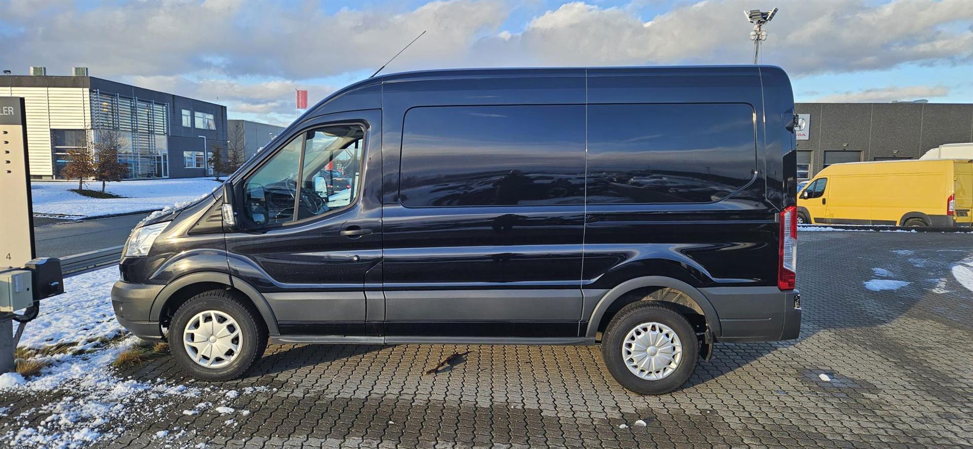 Billede af Ford Transit 350 L2H2 2,2 TDCi Trend 125HK Van 6g