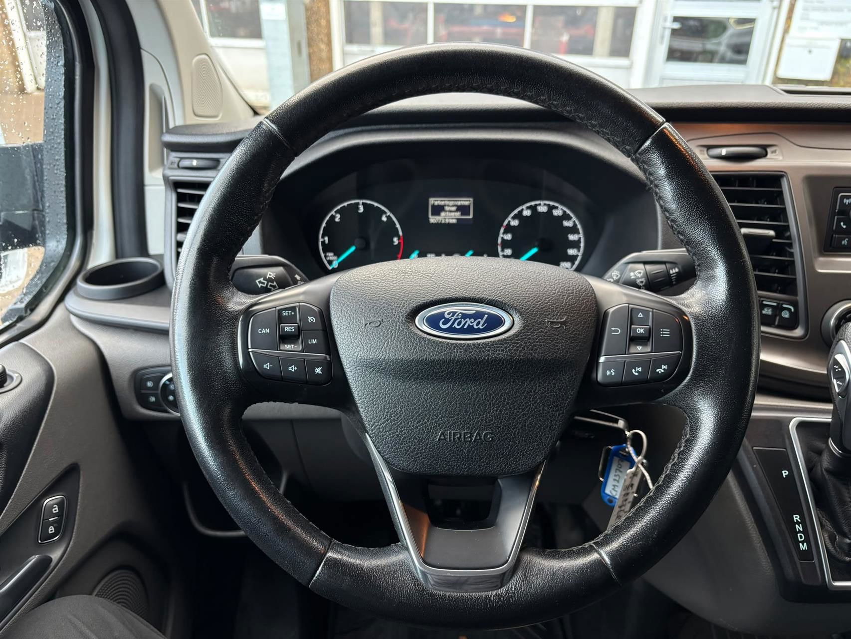 Billede af Ford Transit Custom 300 L2H1 2,0 TDCi Trend 130HK Van 6g Aut.