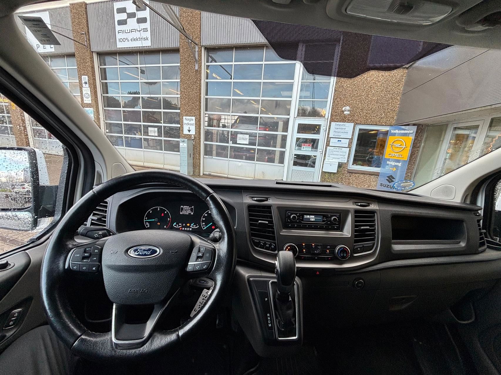 Billede af Ford Transit Custom 300 L2H1 2,0 TDCi Trend 130HK Van 6g Aut.