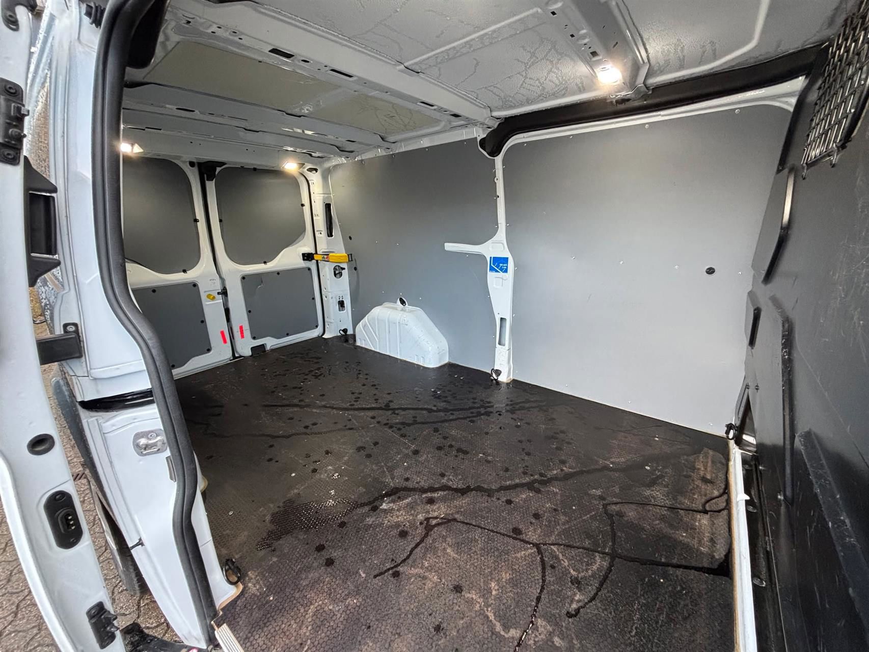 Billede af Ford Transit Custom 300 L2H1 2,0 TDCi Trend 130HK Van 6g Aut.