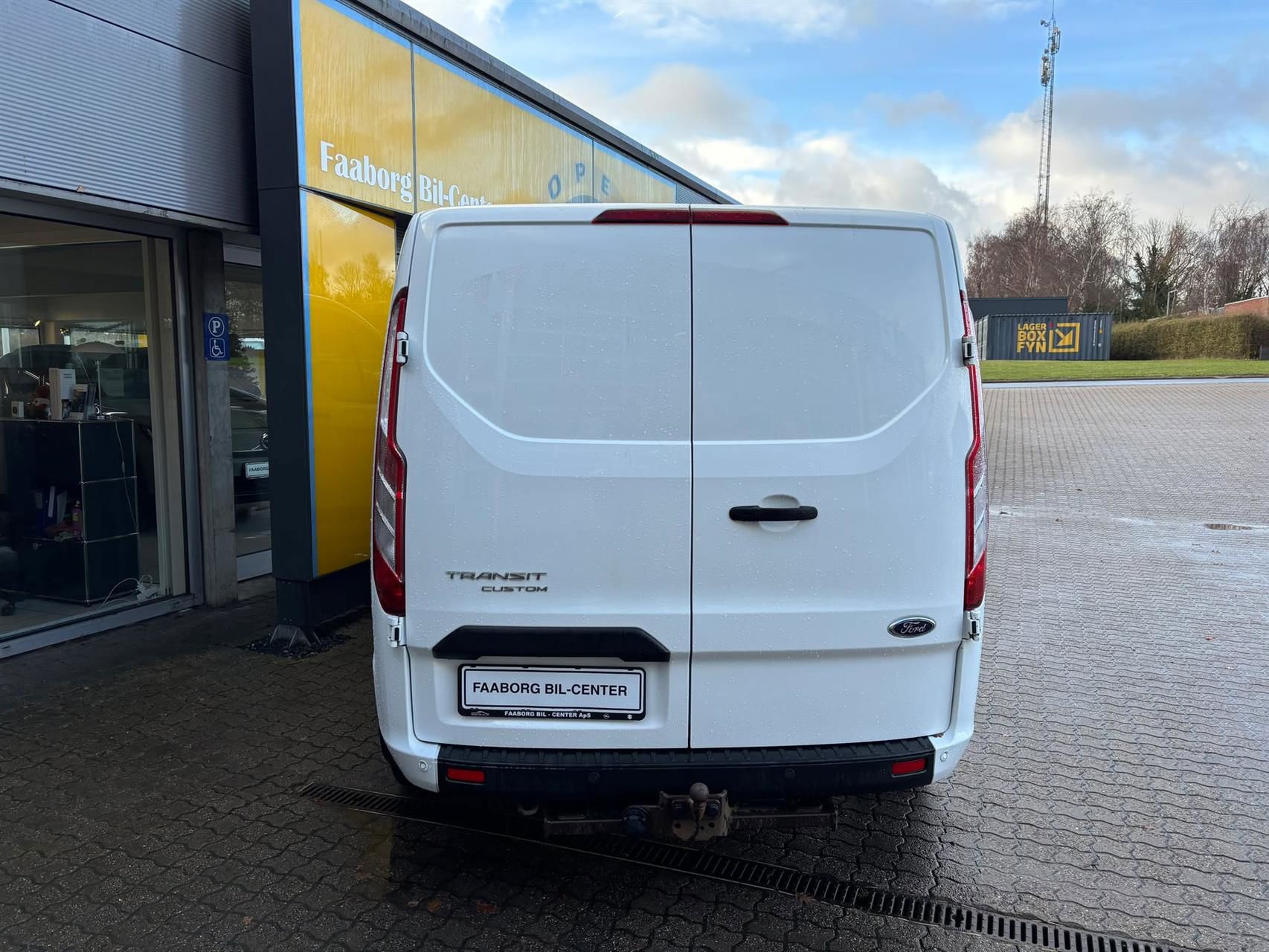 Billede af Ford Transit Custom 300 L2H1 2,0 TDCi Trend 130HK Van 6g Aut.