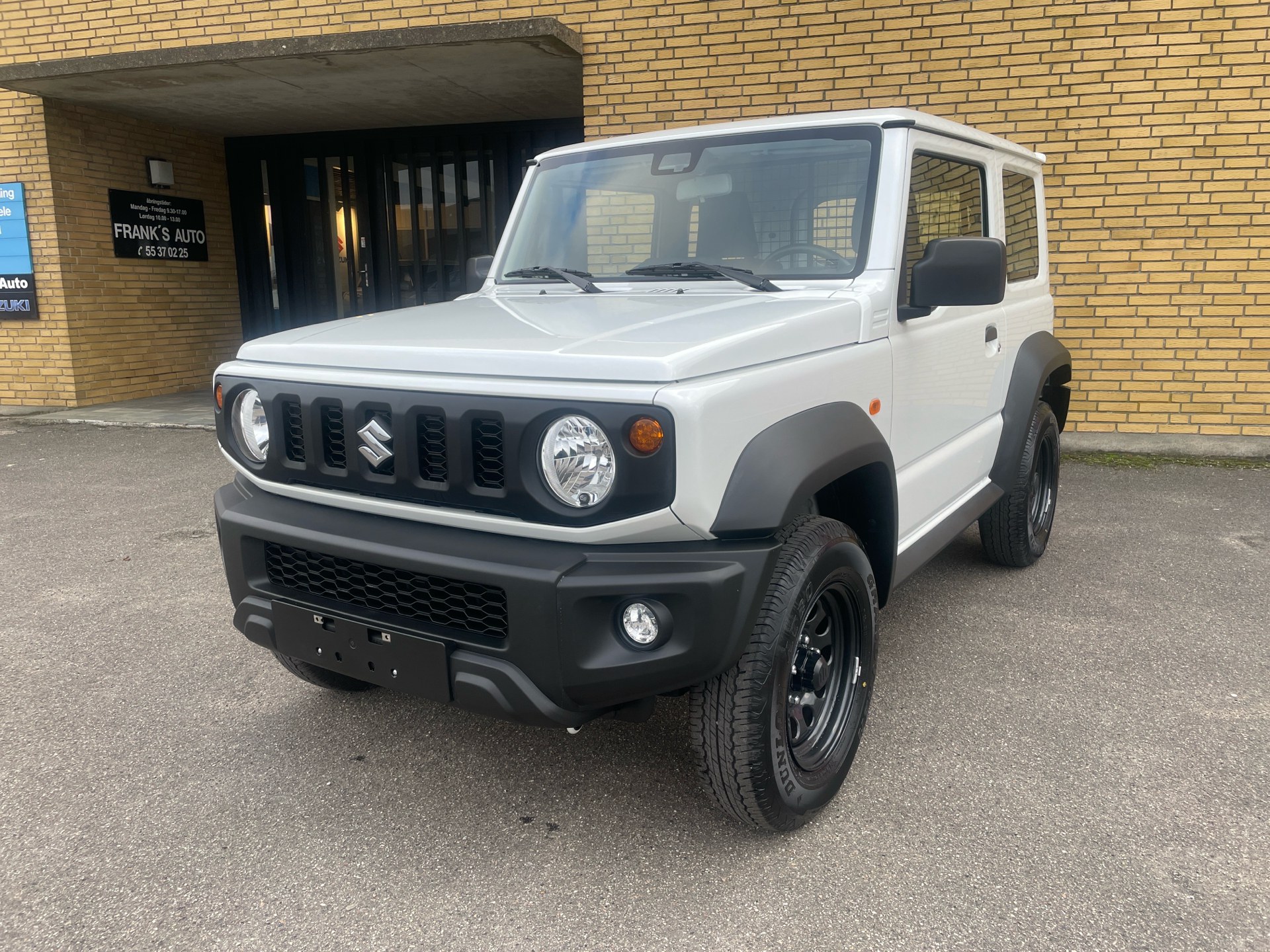 Billede af Suzuki Jimny 1,5 Touch AllGrip 102HK Van