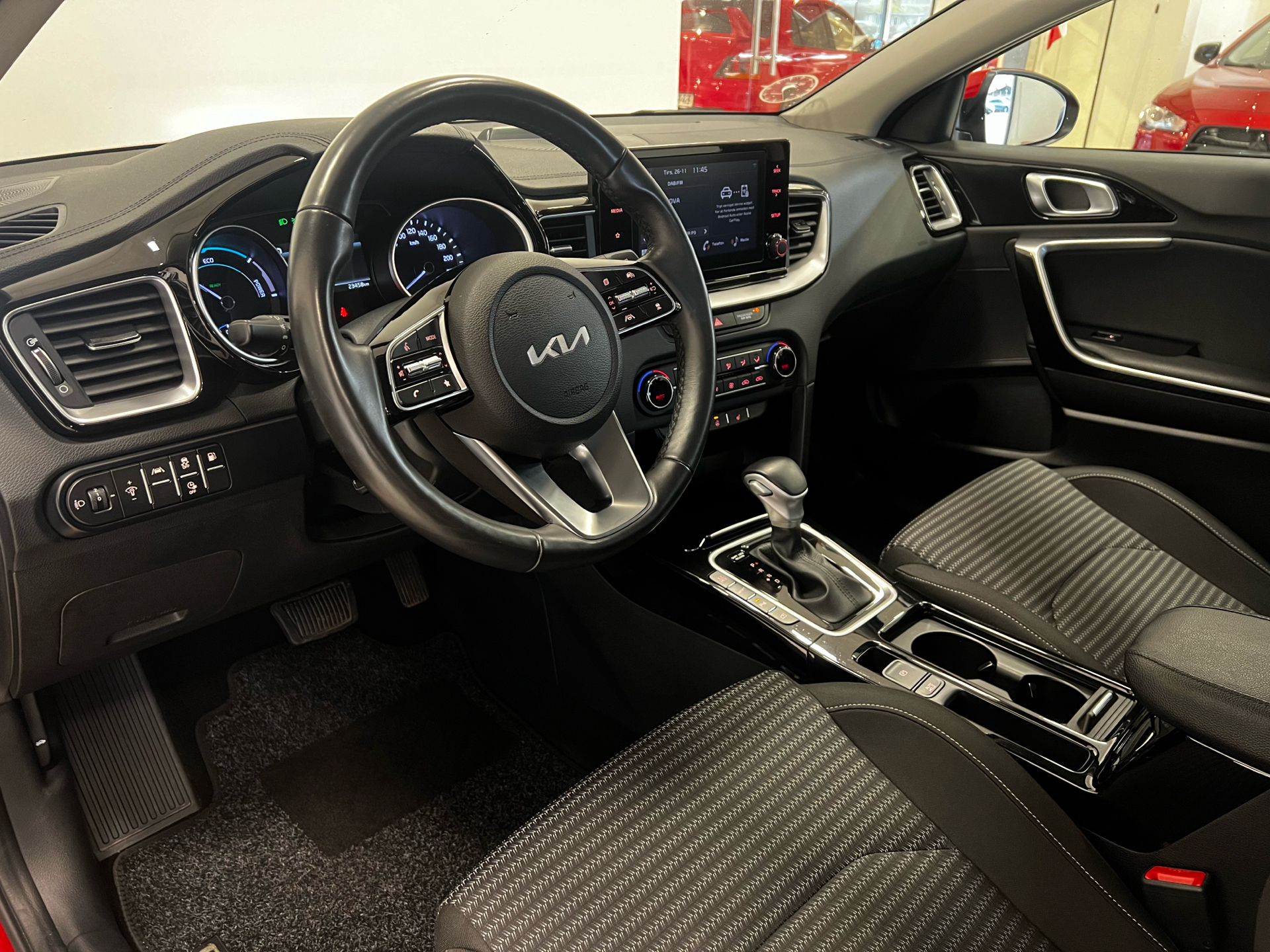 Billede af Kia Ceed SW 1,6 GDI PHEV  Plugin-hybrid Prestige DCT 141HK Stc 6g Aut.