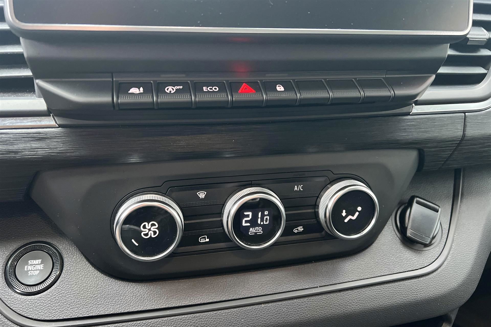 Billede af Nissan Primastar L2H1 2,0 DCi Tekna 150HK Van 6g