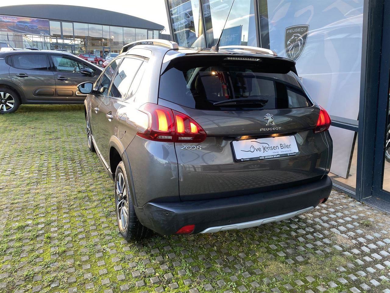 Billede af Peugeot 2008 1,2 e-THP Allure Sky 110HK