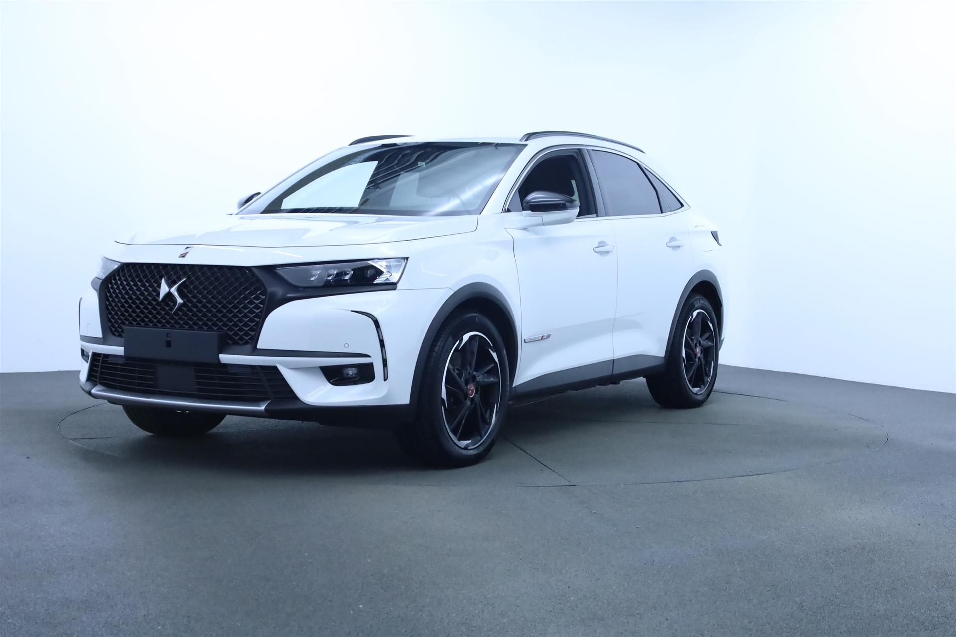 Billede af DS DS7 Crossback 1,6 E-Tense  Plugin-hybrid Performance Line Pack EAT8 225HK 5d 8g Aut.