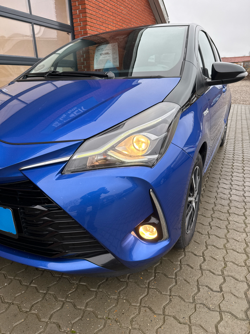 Billede af Toyota Yaris 1,5 Hybrid H3 Premiumpakke E-CVT 100HK 5d Trinl. Gear