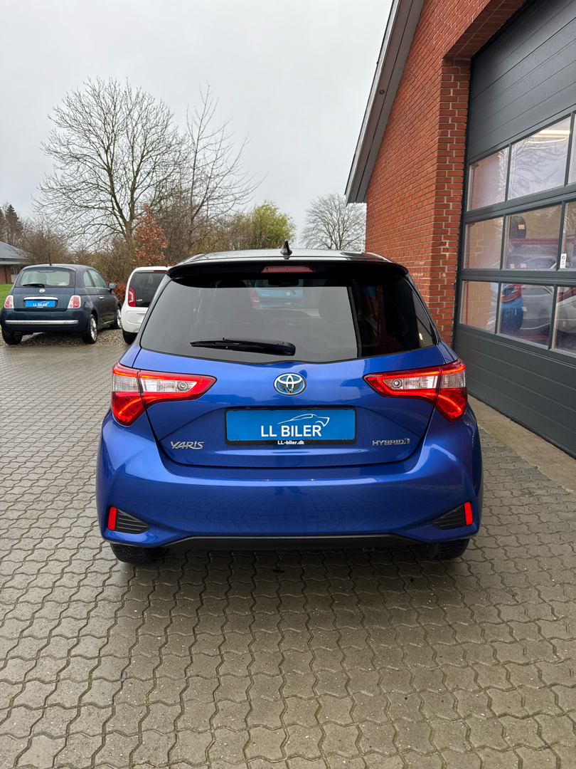 Billede af Toyota Yaris 1,5 Hybrid H3 Premiumpakke E-CVT 100HK 5d Trinl. Gear