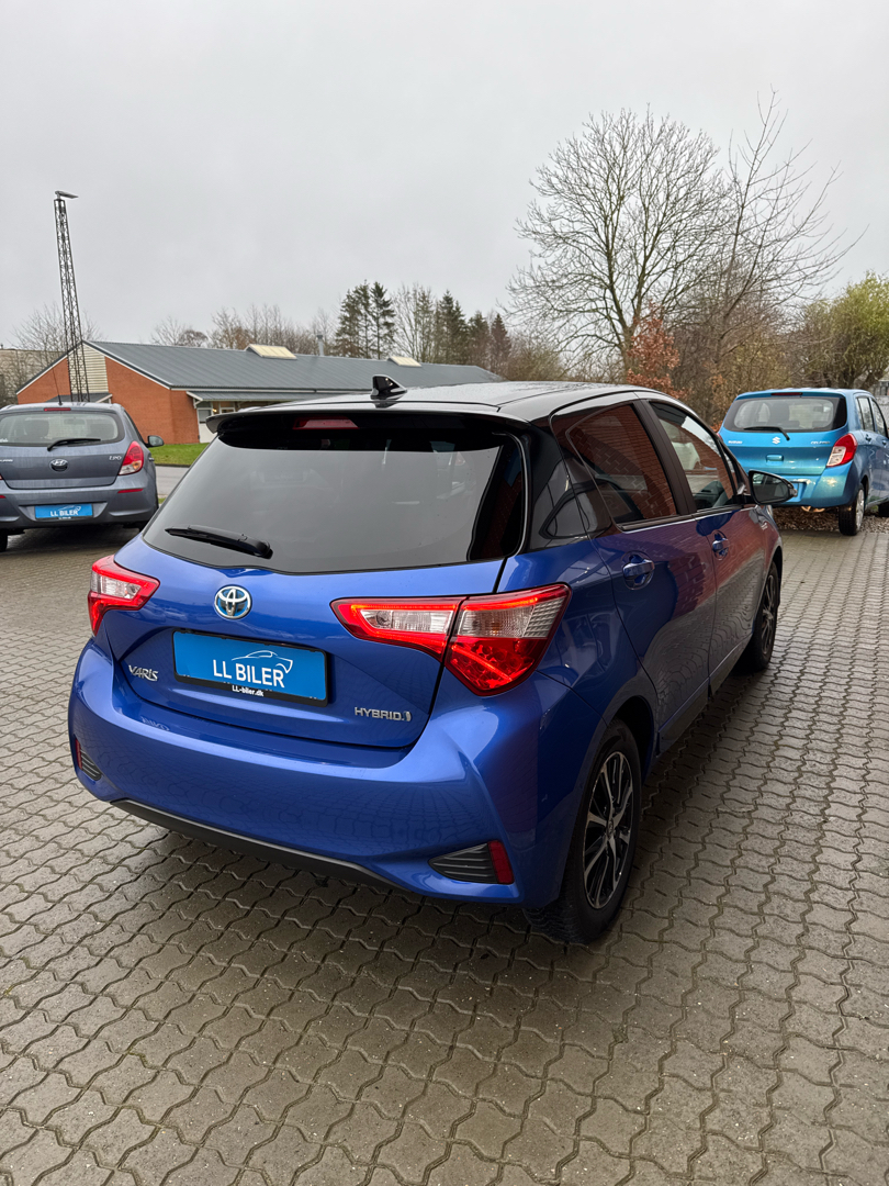 Billede af Toyota Yaris 1,5 Hybrid H3 Premiumpakke E-CVT 100HK 5d Trinl. Gear