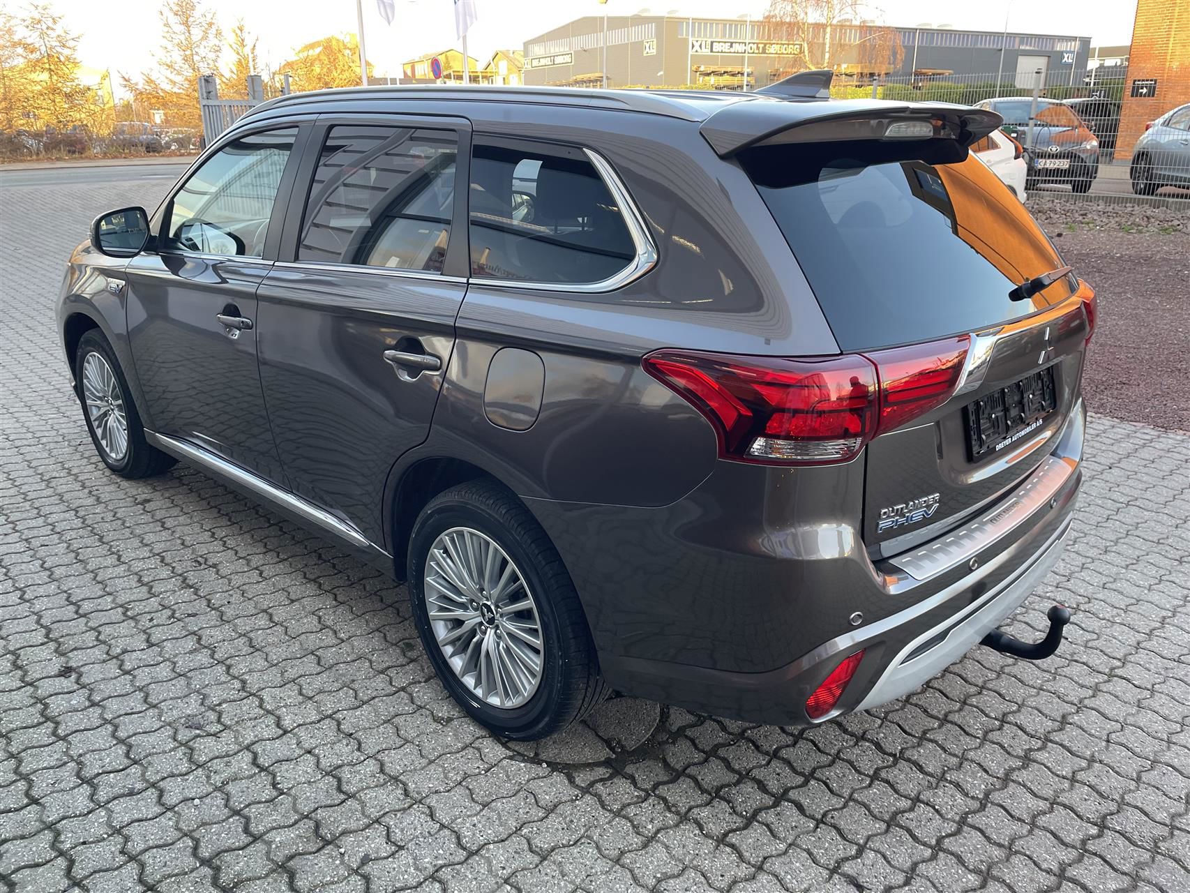 Billede af Mitsubishi Outlander 2,4 PHEV  Plugin-hybrid Intense 4WD 224HK 5d 6g Trinl. Gear