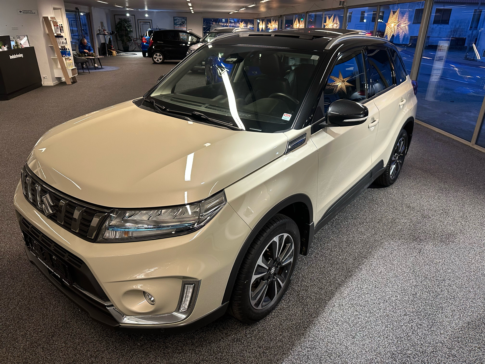 Billede af Suzuki Vitara 1,5 Hybrid Adventure AGS 102HK 5d 6g Aut.