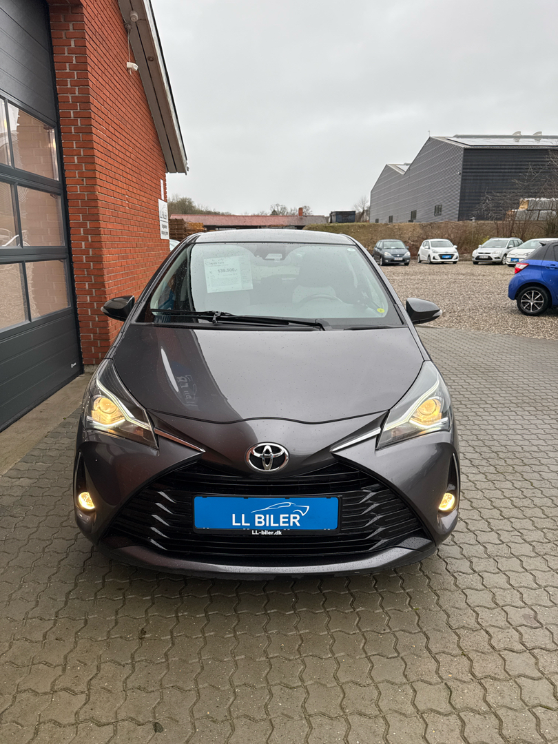 Billede af Toyota Yaris 1,5 VVT-I T3 Premiumpakke Multidrive S 111HK 5d 6g Aut.