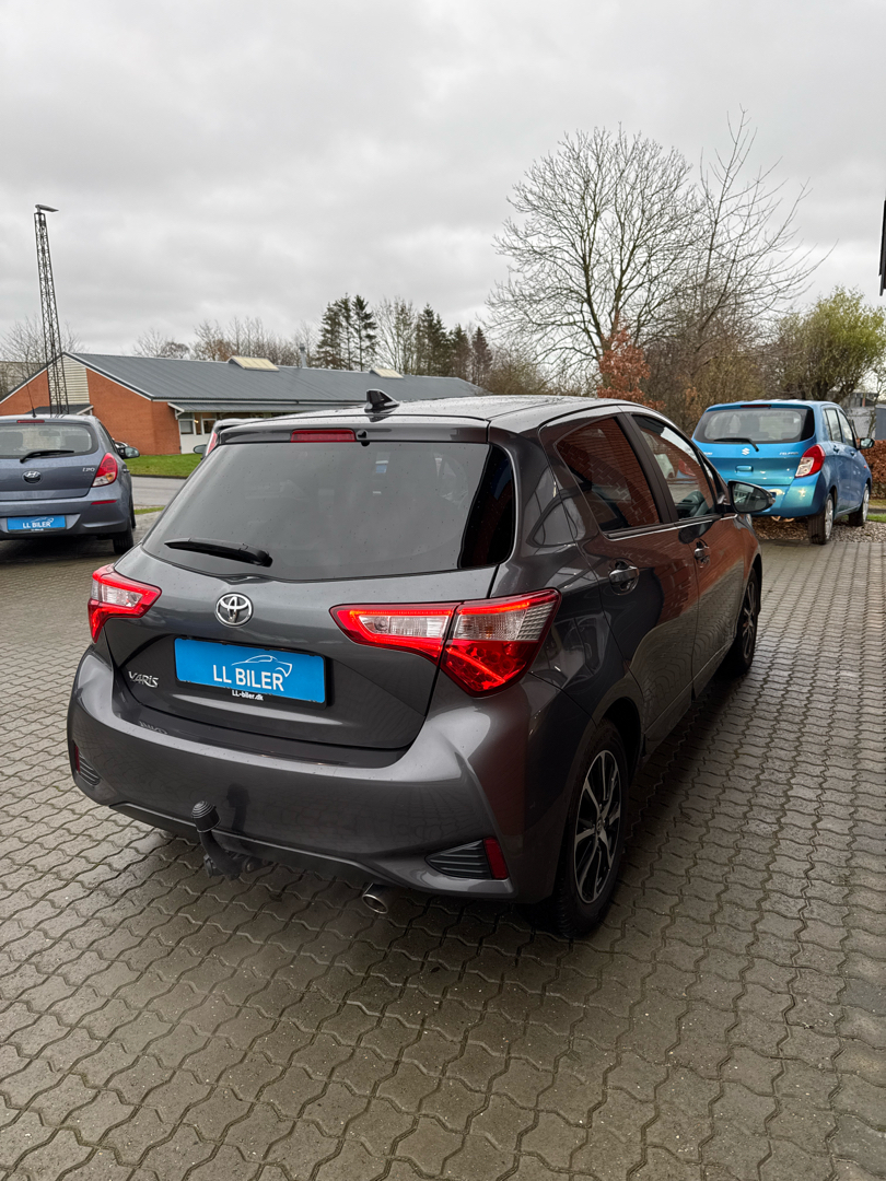 Billede af Toyota Yaris 1,5 VVT-I T3 Premiumpakke Multidrive S 111HK 5d 6g Aut.