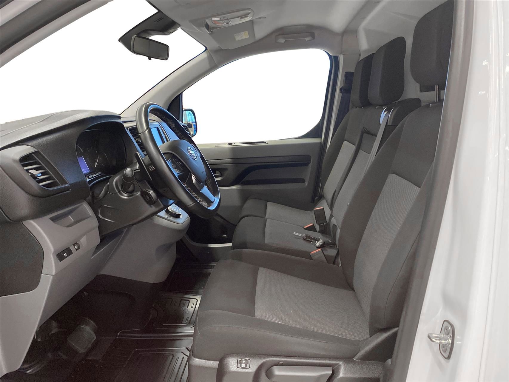 Billede af Toyota Proace Long 2,0 D Comfort Master 144HK Van 8g Aut.