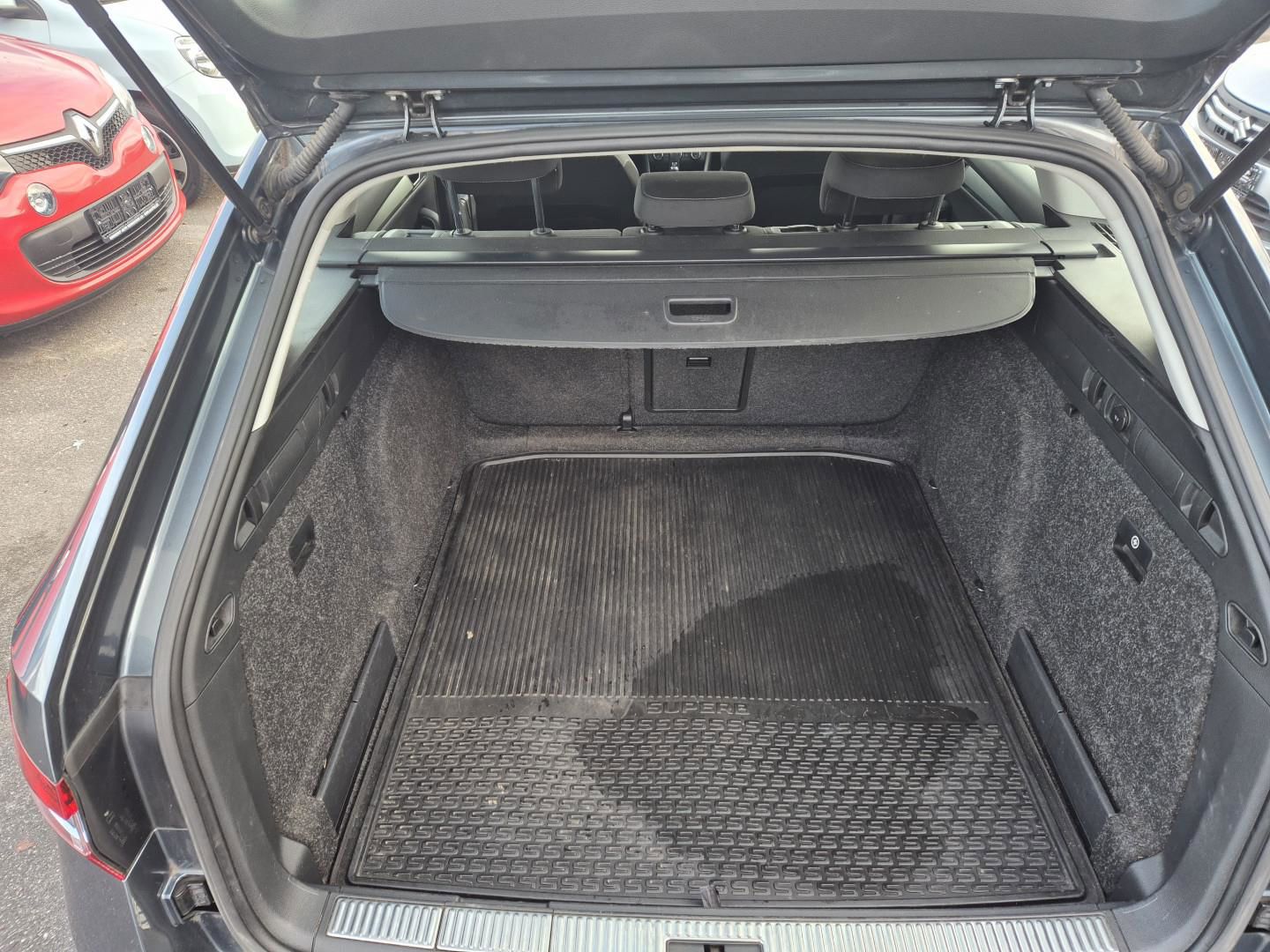 Billede af Skoda Superb Combi 2,0 TDI Ambition DSG 150HK Stc 6g Aut.