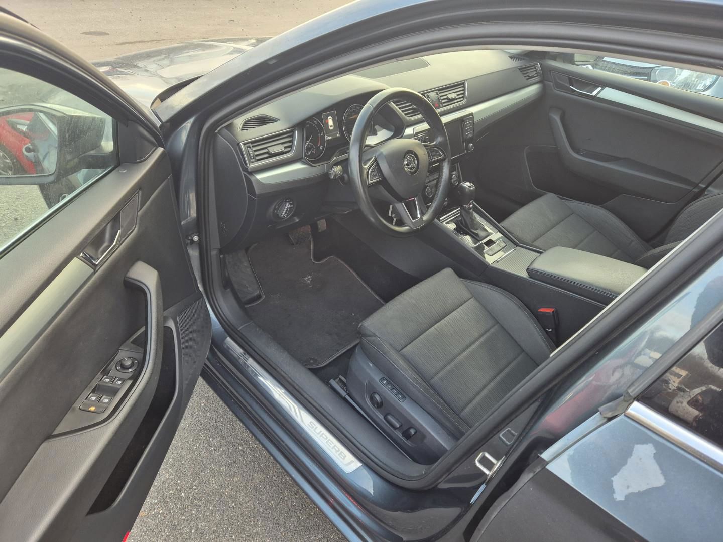 Billede af Skoda Superb Combi 2,0 TDI Ambition DSG 150HK Stc 6g Aut.