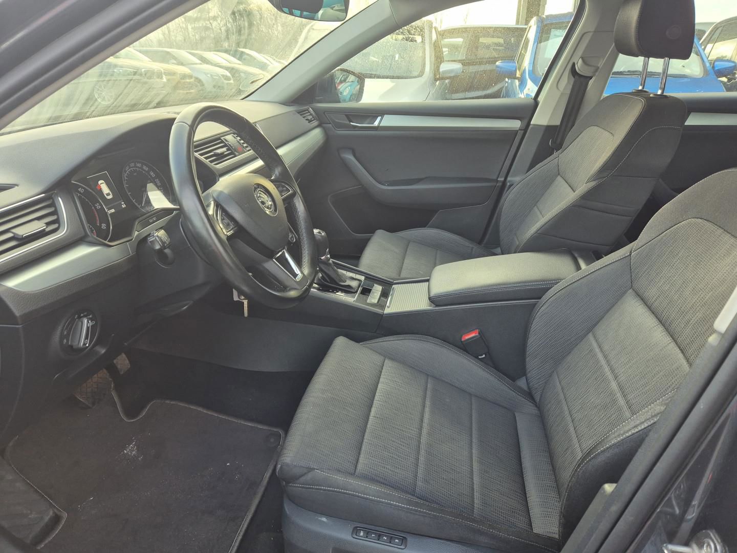 Billede af Skoda Superb Combi 2,0 TDI Ambition DSG 150HK Stc 6g Aut.