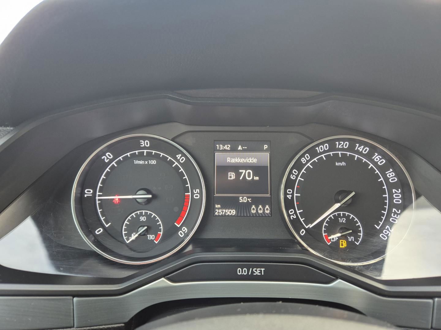 Billede af Skoda Superb Combi 2,0 TDI Ambition DSG 150HK Stc 6g Aut.