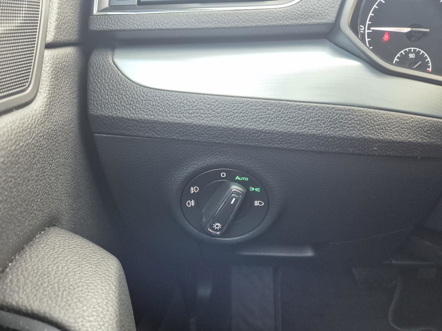 Billede af Skoda Superb Combi 2,0 TDI Ambition DSG 150HK Stc 6g Aut.