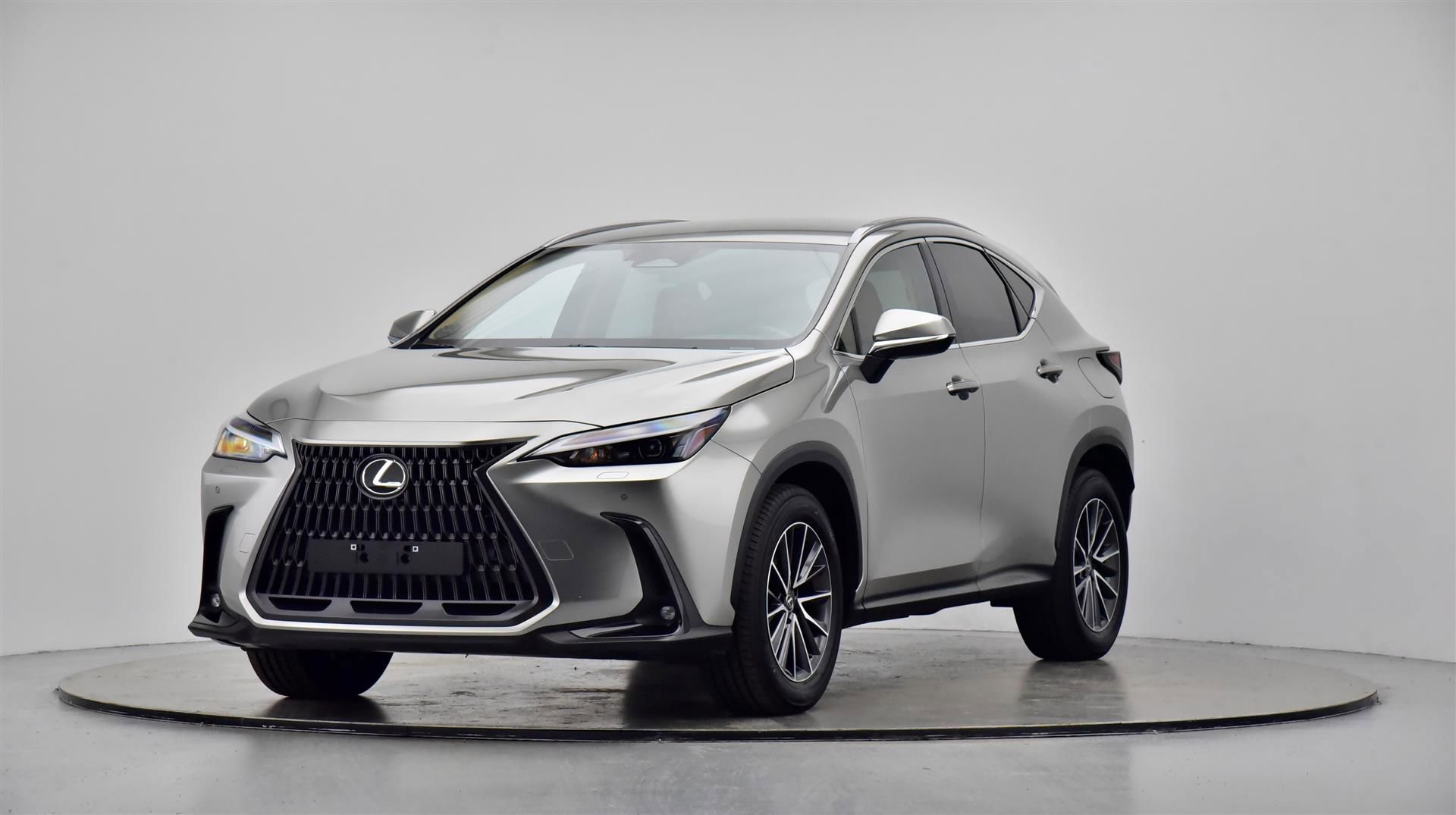 Billede af Lexus NX 450h+ 2,5 Plugin-hybrid Business Plus 4WD 309HK 5d Trinl. Gear