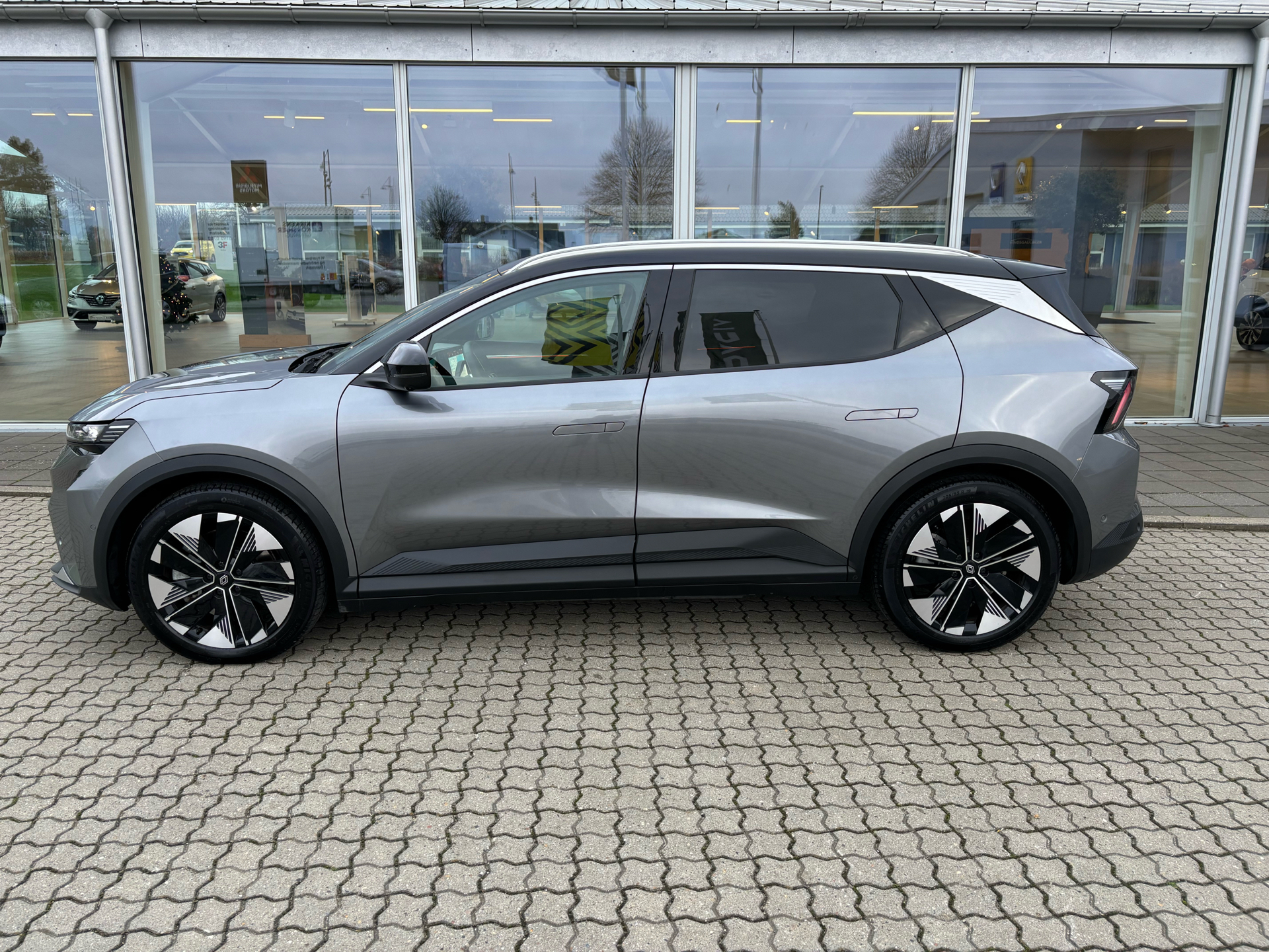 Billede af Renault Scénic E-TECH Techno 220HK Aut.