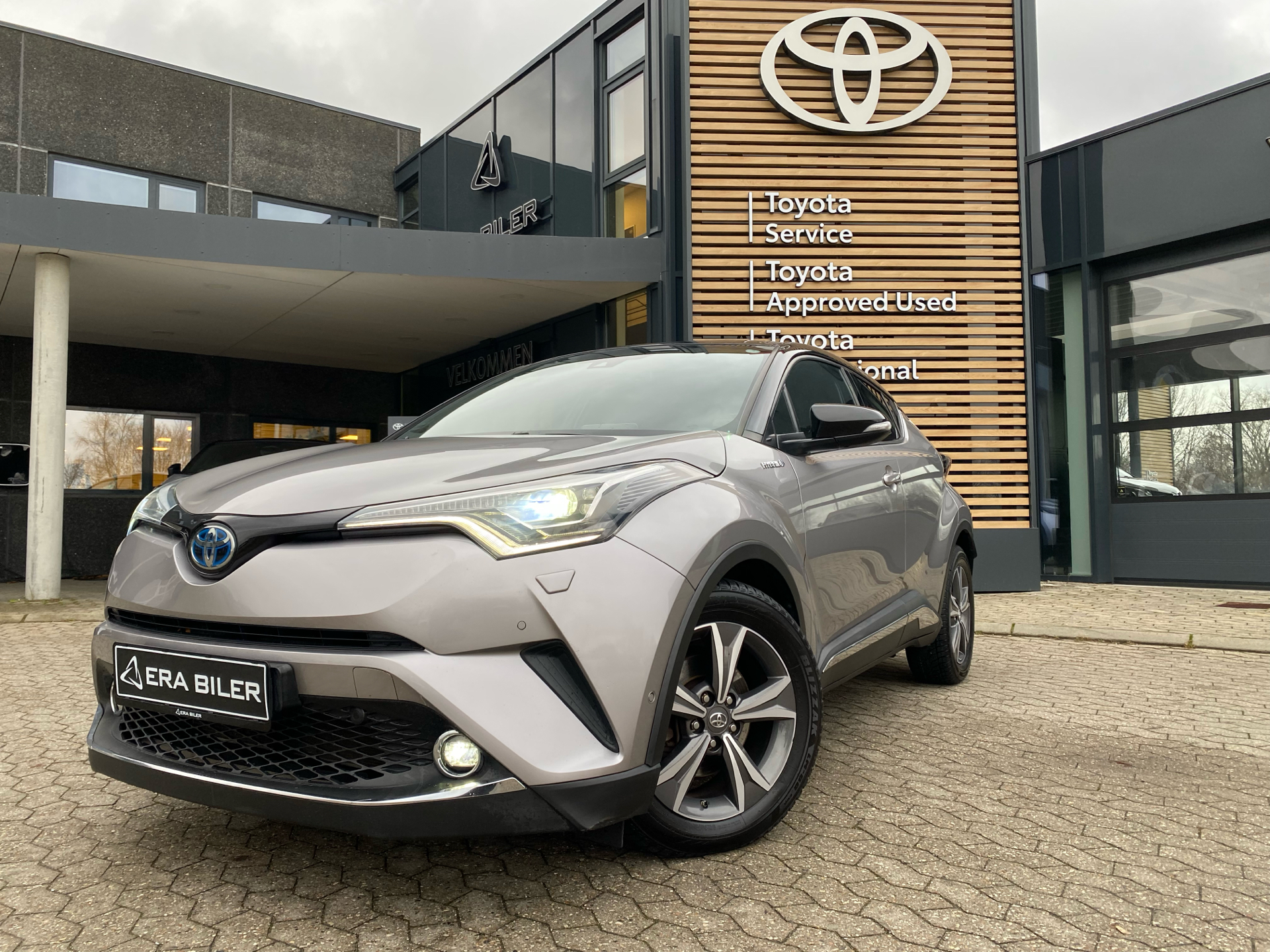 Billede af Toyota C-HR 1,8 Hybrid C-HIC Bi-tone Multidrive S 122HK 5d Aut.