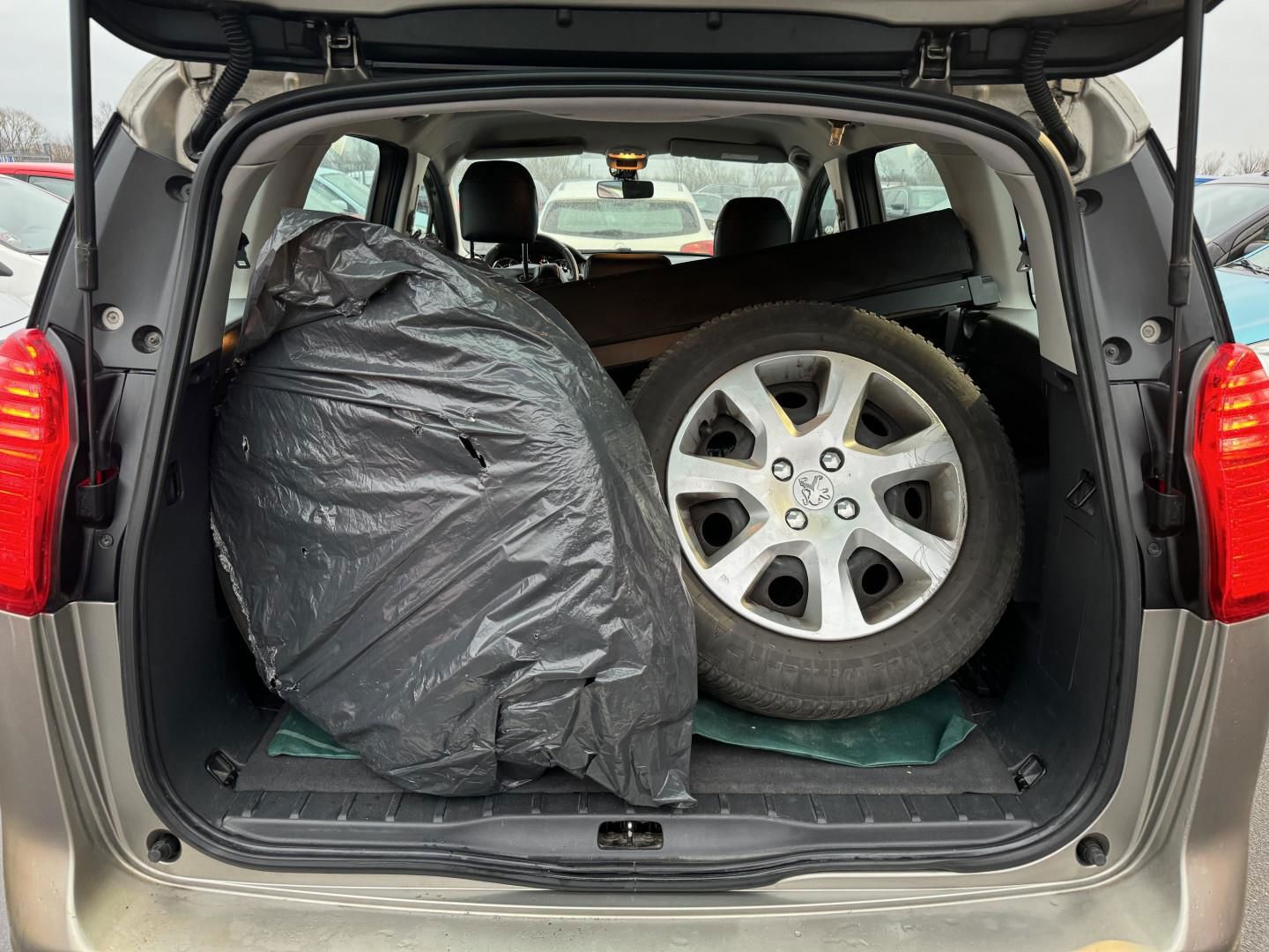 Billede af Peugeot 5008 1,6 HDI Active 114HK 6g