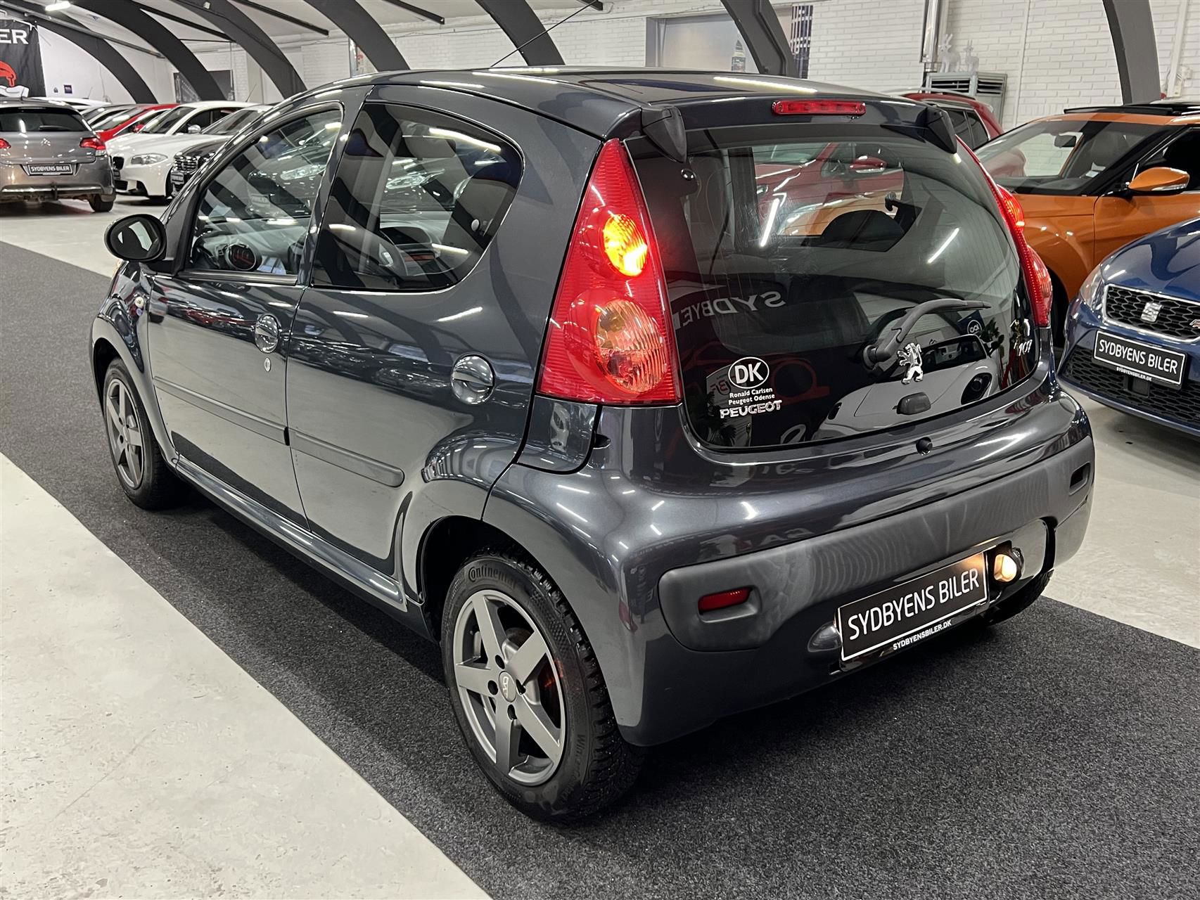 Peugeot 107 2011