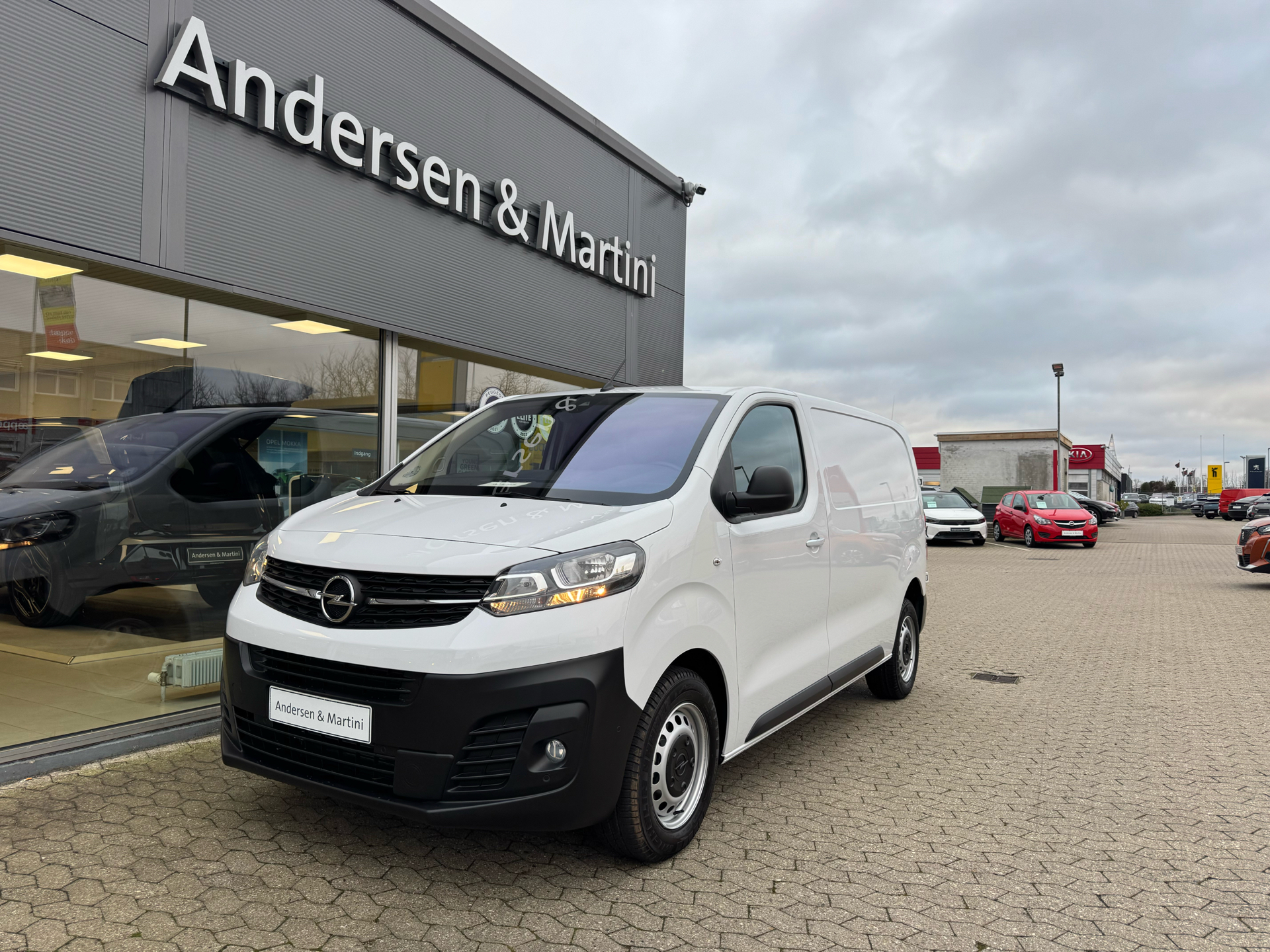 Billede af Opel Vivaro L2V2 2,0 BlueHDi Enjoy+ 145HK Van 6g