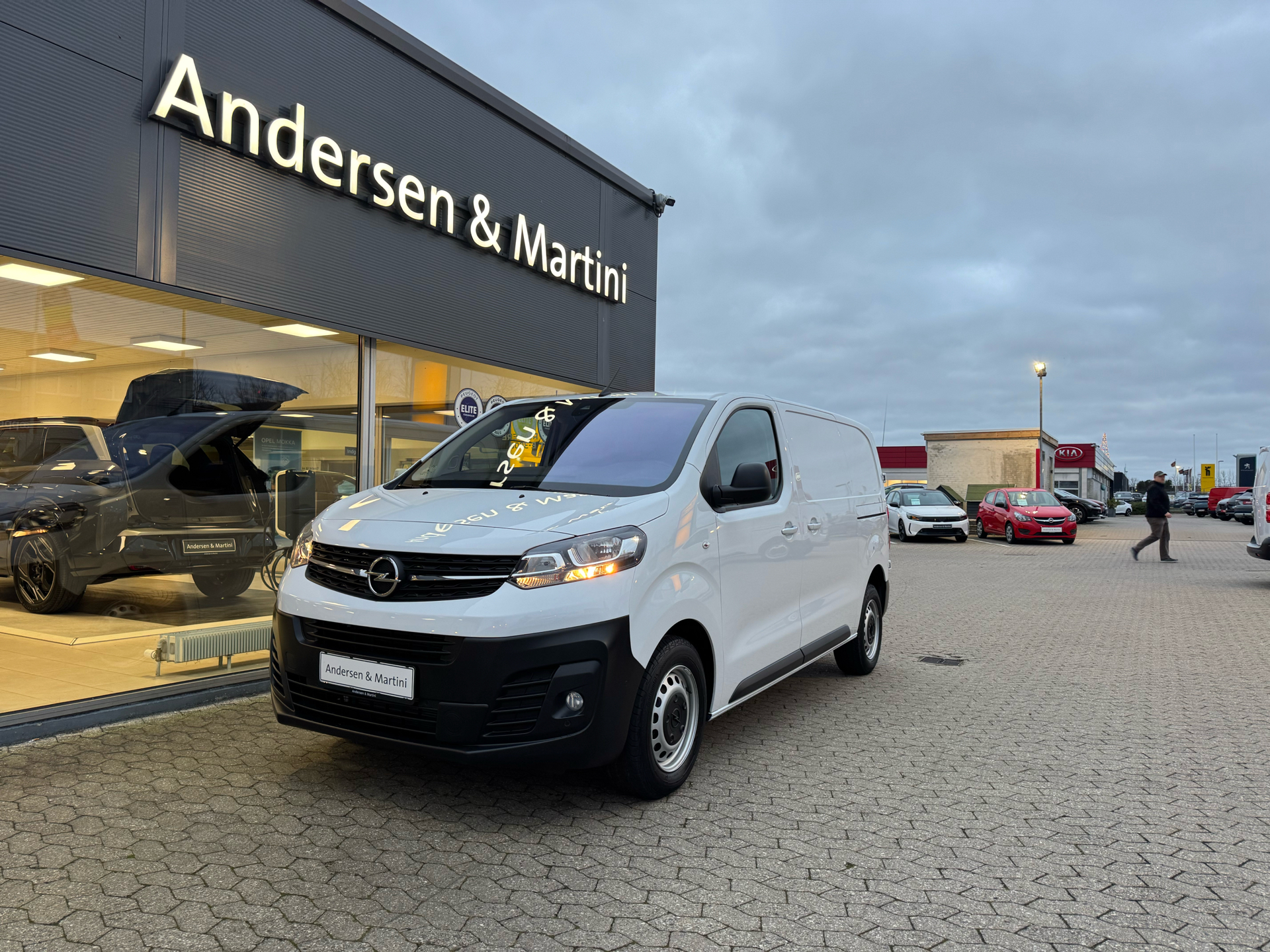 Billede af Opel Vivaro L2V2 2,0 BlueHDi Enjoy+ 145HK Van 6g