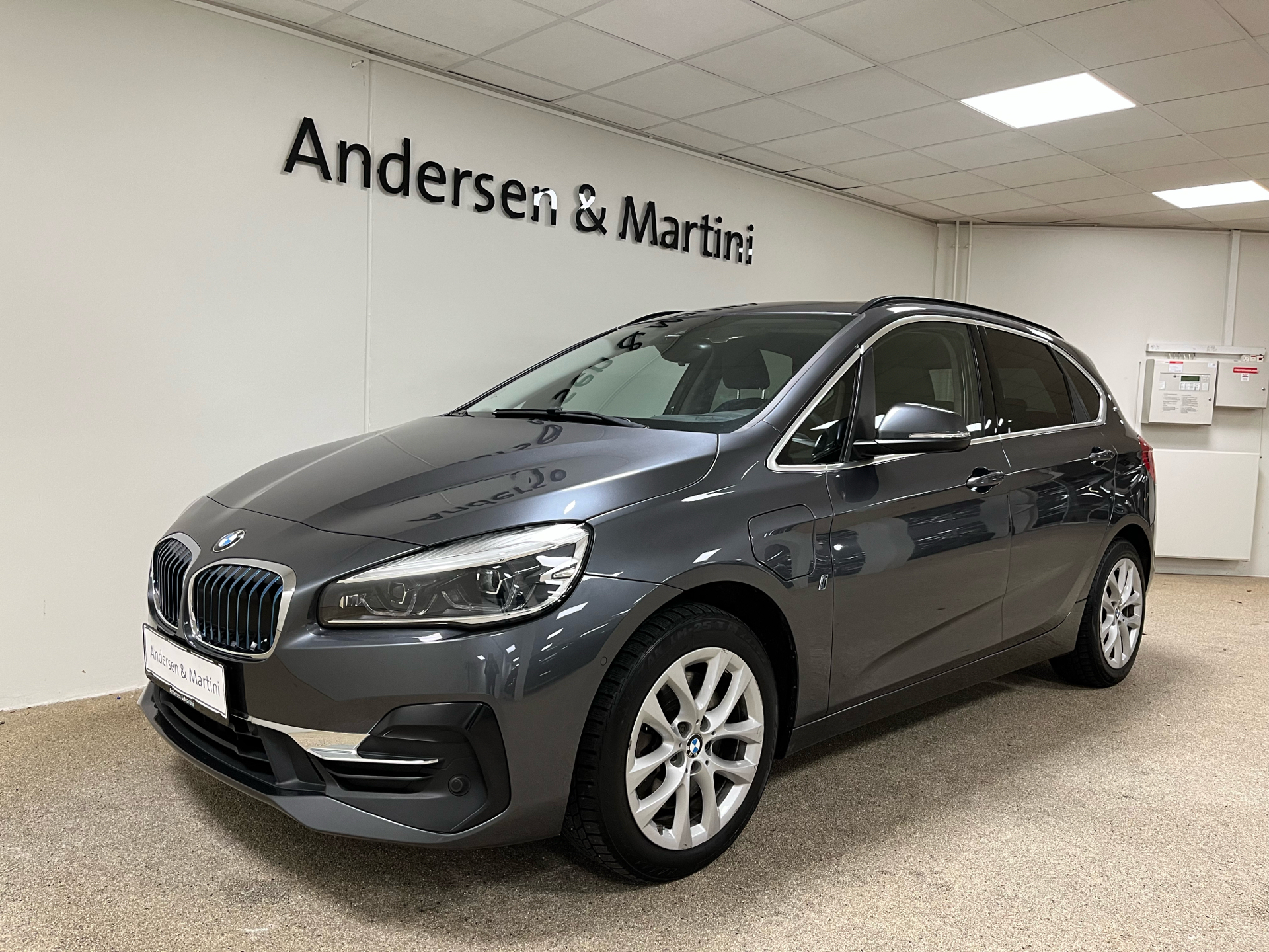 Billede af BMW 225xe Active Tourer 1,5 Plugin-hybrid Advantage XDrive Steptronic 224HK Stc 8g Aut.