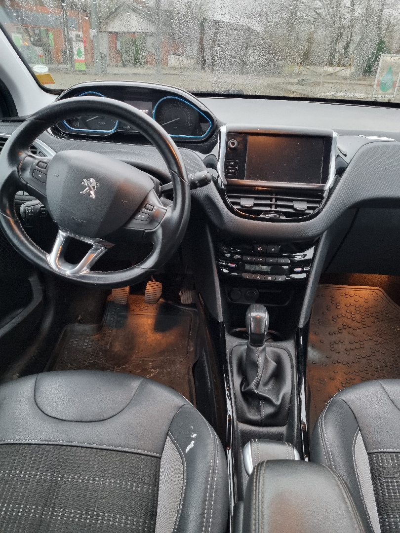 Billede af Peugeot 2008 1,2 VTi Allure 82HK