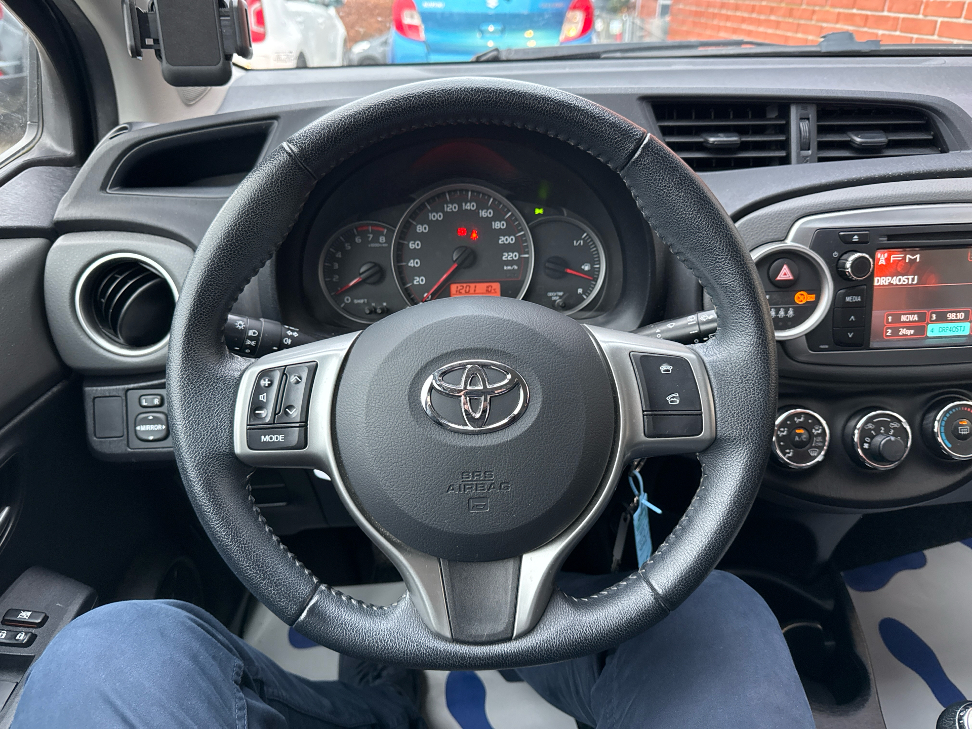 Billede af Toyota Yaris 1,3 VVT-I T2 Touch 100HK 5d 6g