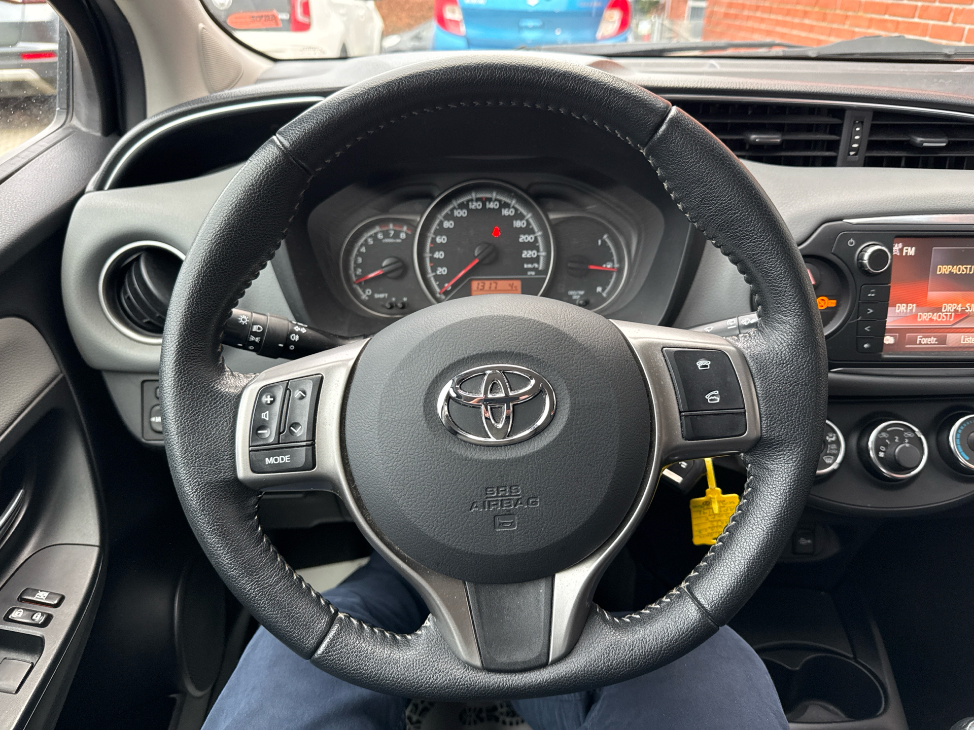 Billede af Toyota Yaris 1,3 VVT-I T2 Comfort 100HK 5d 6g