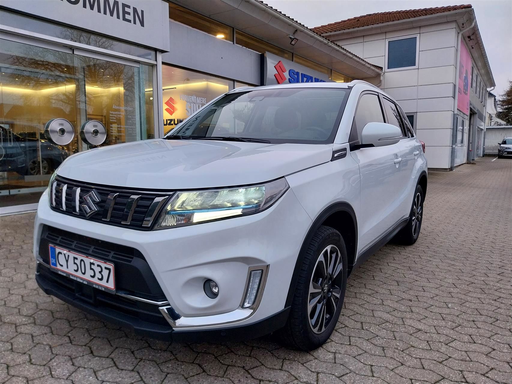 Billede af Suzuki Vitara 1,4 Boosterjet  Mild hybrid Adventure Hybrid 129HK 5d 6g Aut.